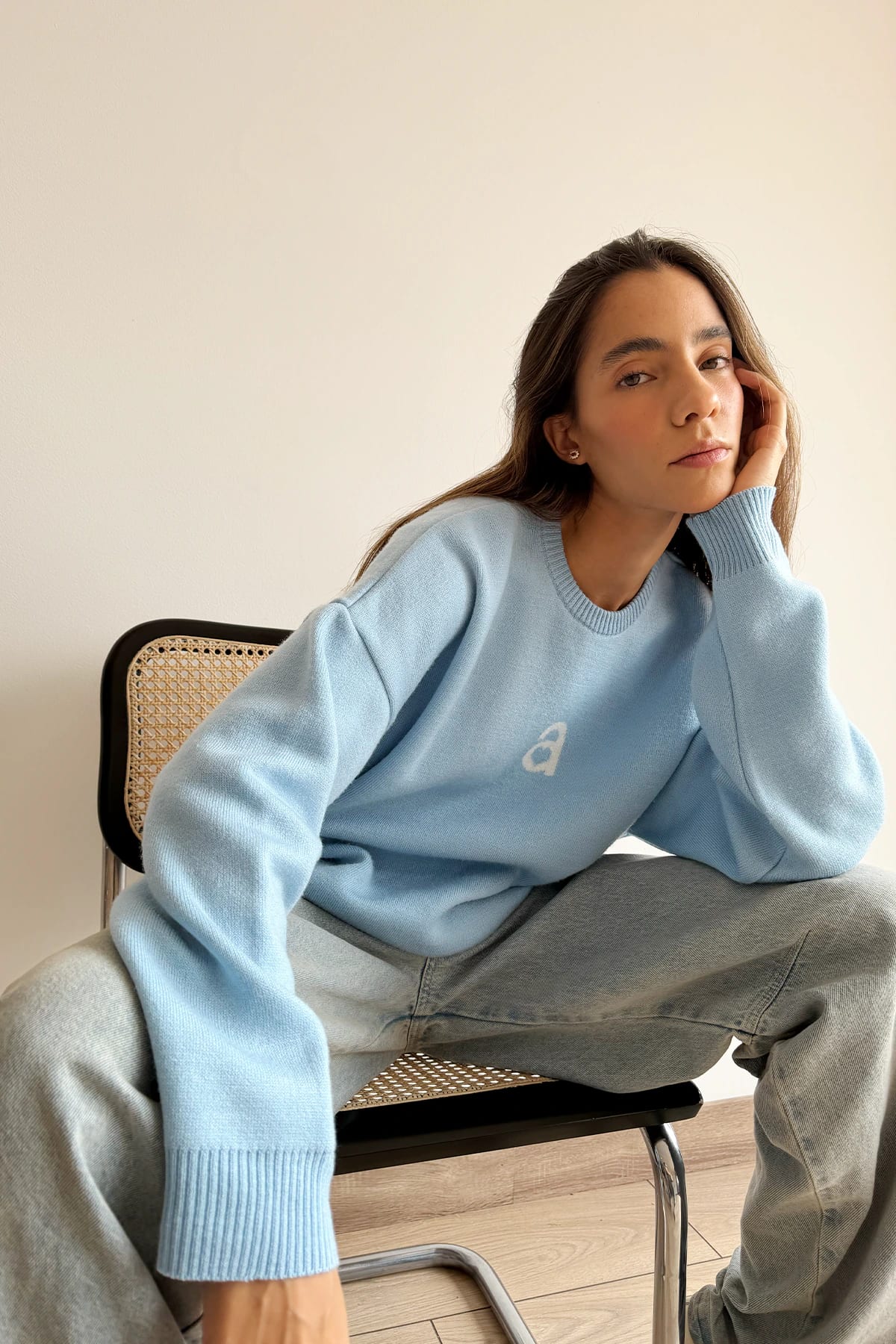 MONOGRAM SWEATER SKY BLUE - imagen 4