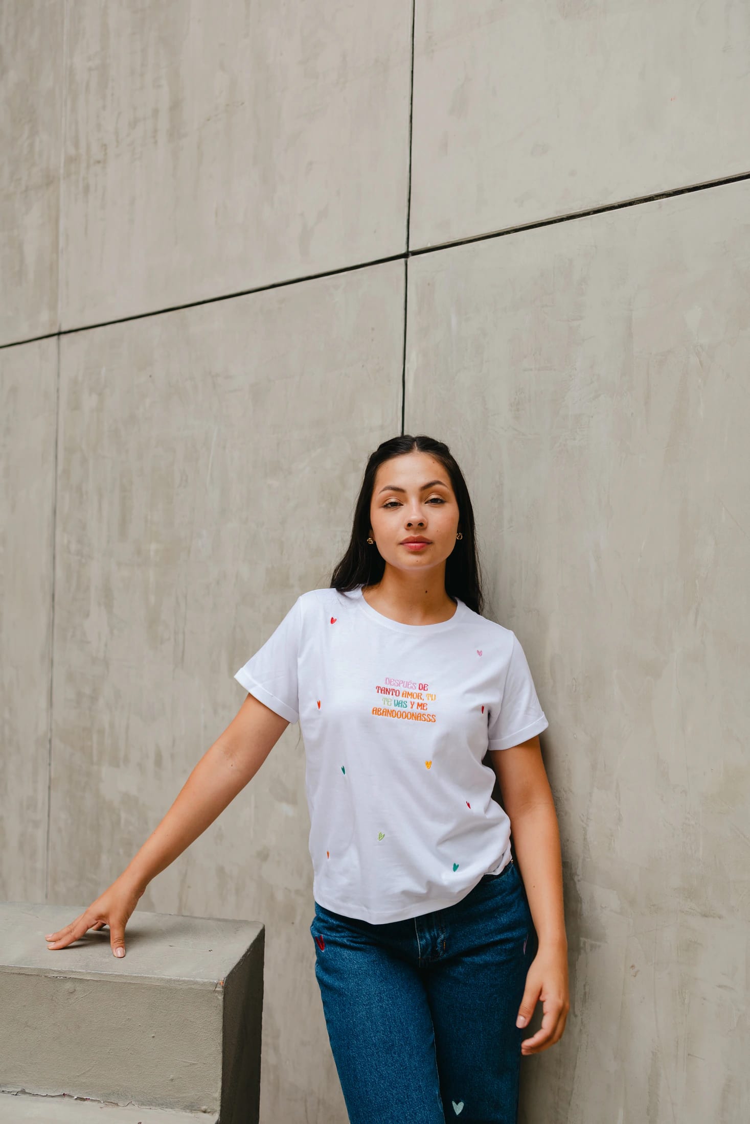Después De Tanto Amor Embroidered Oversized Tee - imagen 1