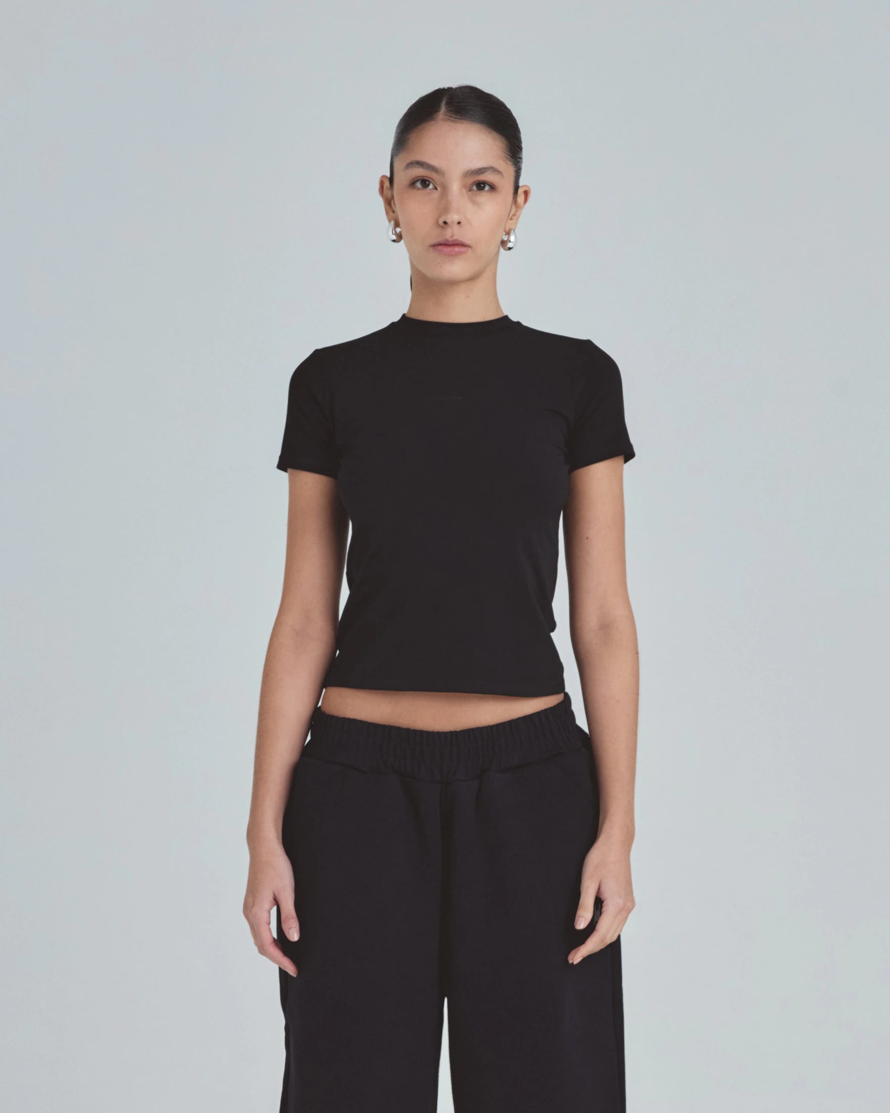 Line Undergold Studio Long Baby Tee Black - imagen 2