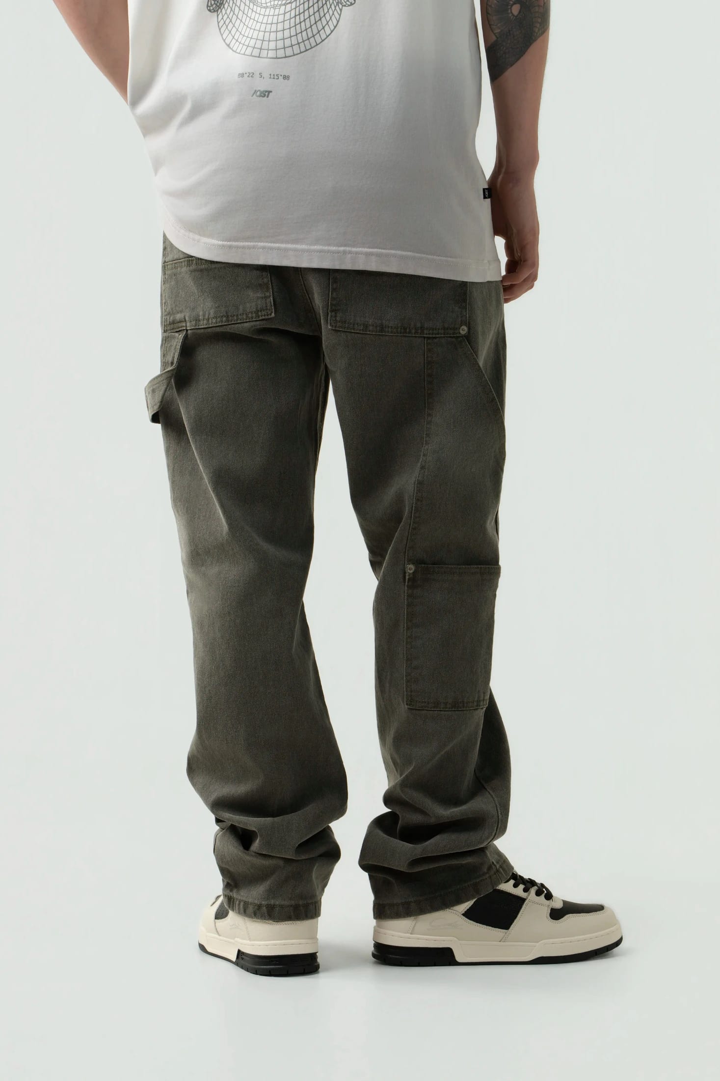 PANTALON CARGO COLOR VERDE MILITAR - imagen 4