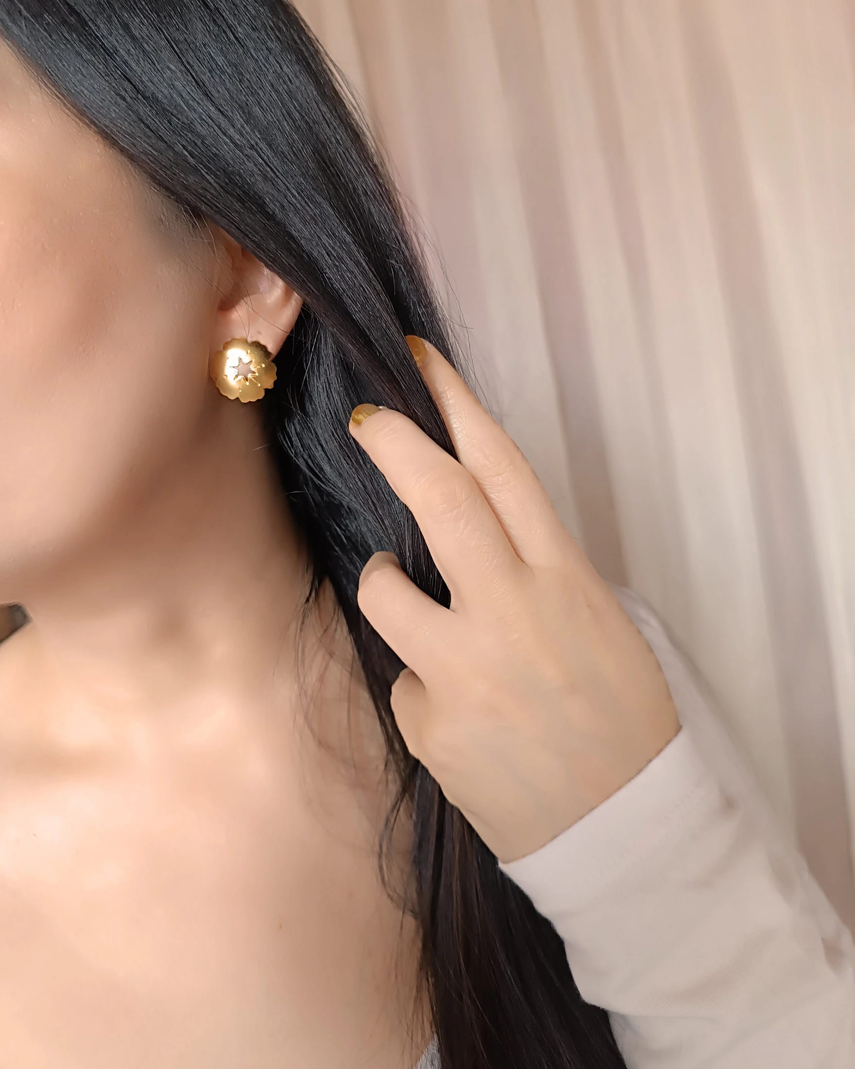Aretes topos básicos Nala - imagen 4