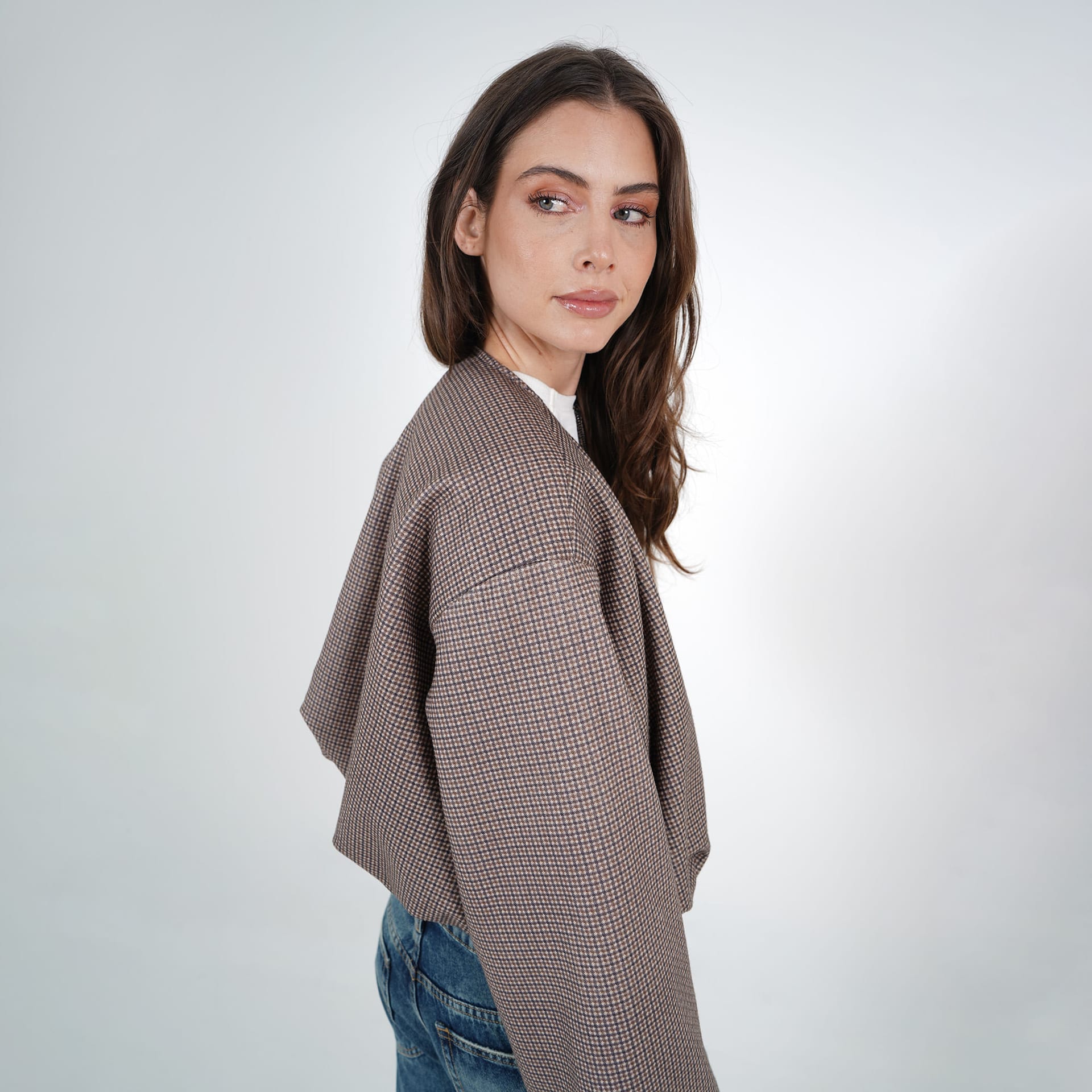 Chaqueta bomber estampado cuadros cuello redondo - imagen 9