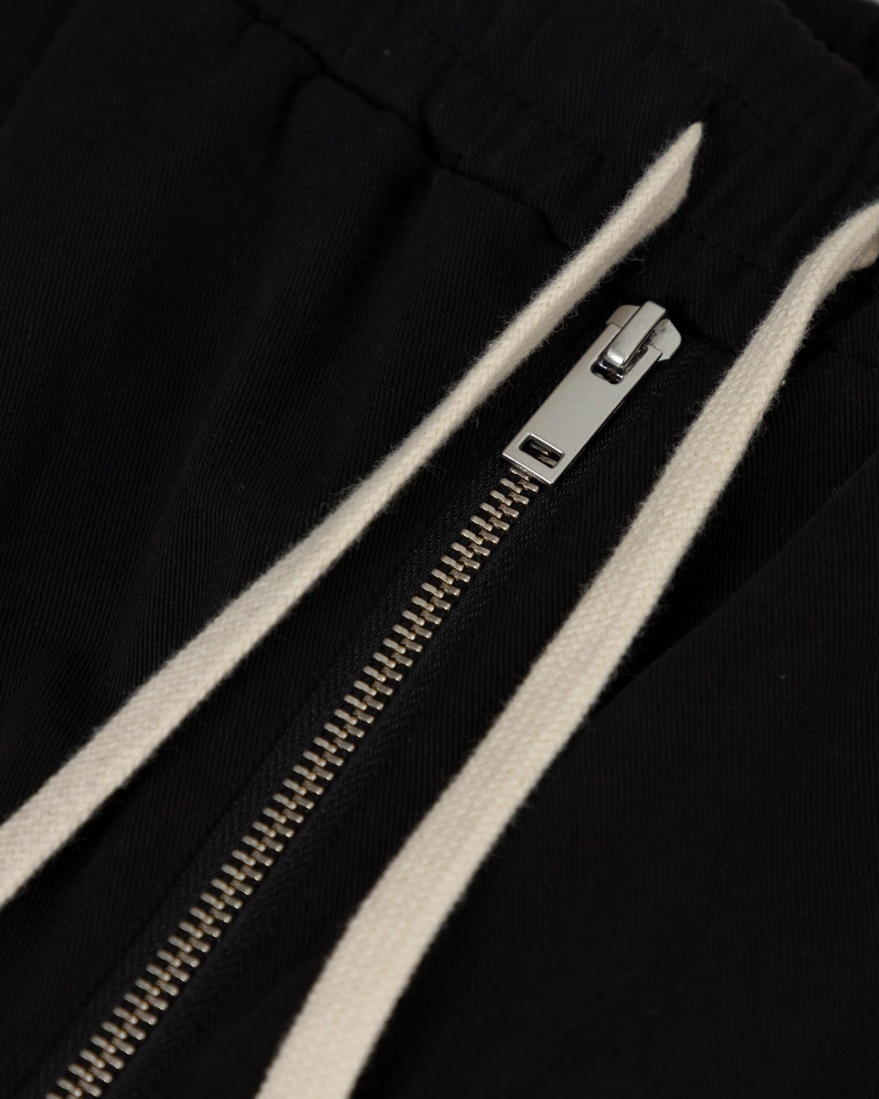 Basics Utility Zippered Shorts Black - imagen 4