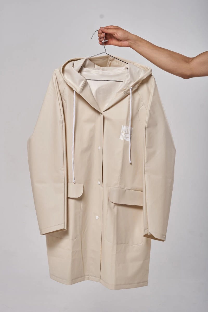 Raincoat Armor Crema Nublado - imagen 15
