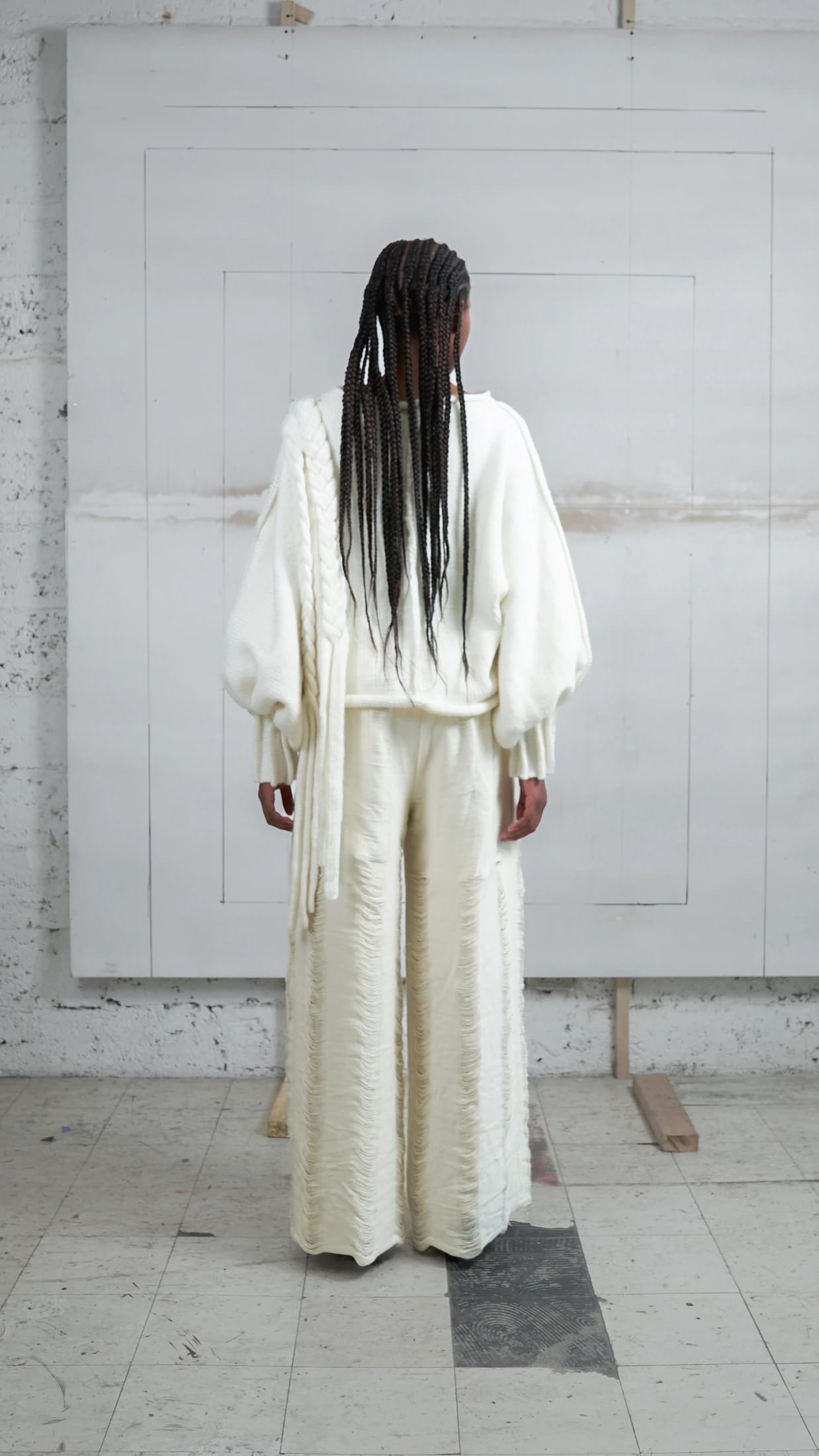 KNITTED SWEATER WITH LONG BRAIDS - imagen 4