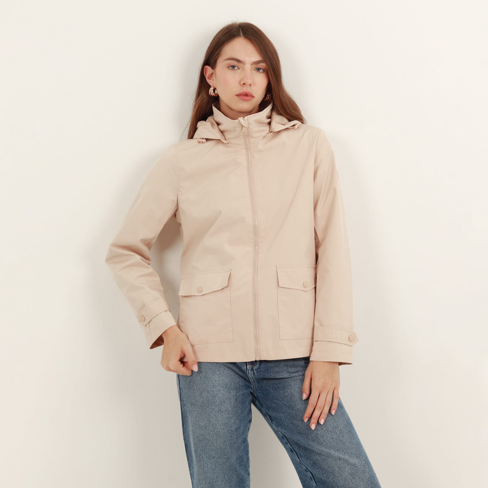 Chaqueta Ligera De Diseño Minimalista - imagen 4