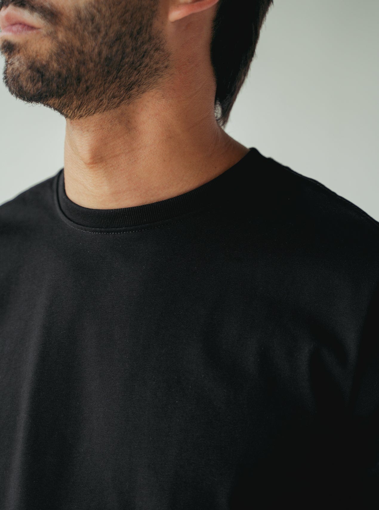 Camiseta Hombre Regular Fit - Negra - imagen 4