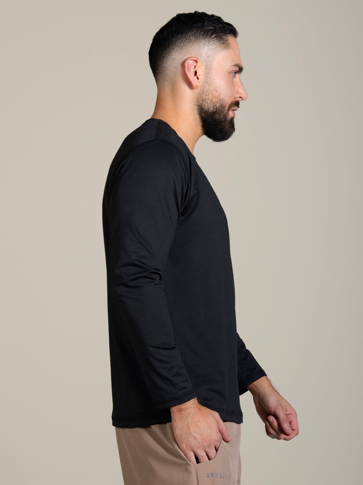 Buzo basico hombre negro - imagen 2