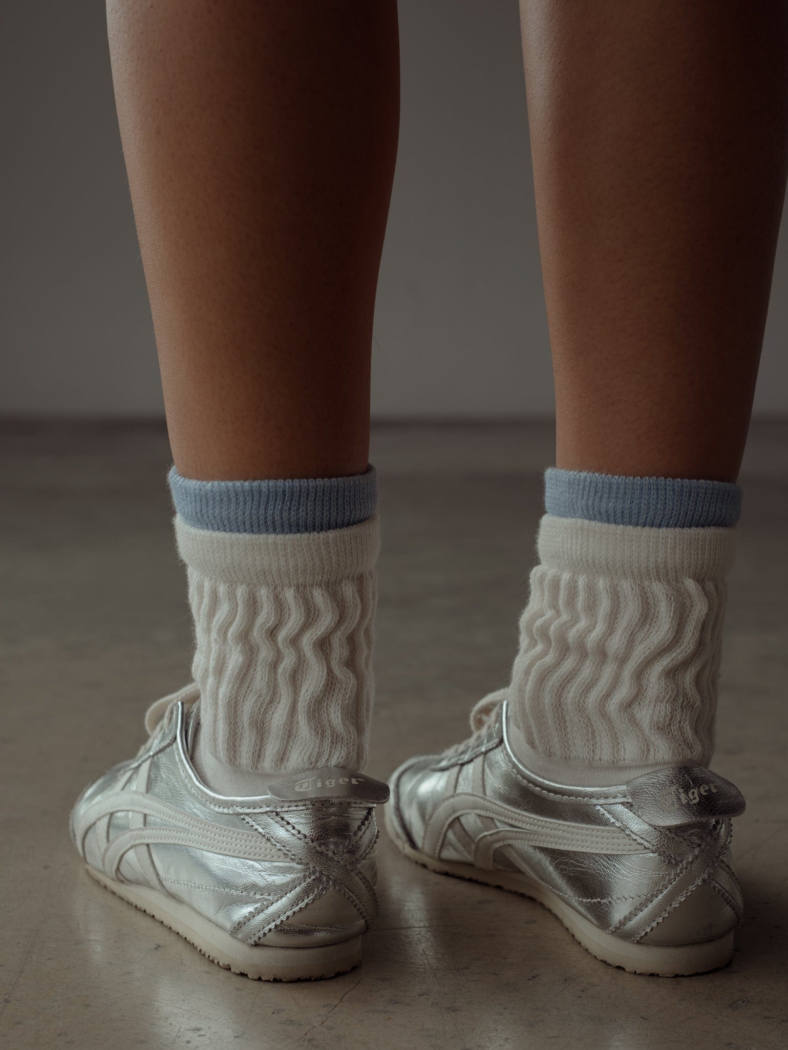 MIDI LAYERING SOCKS - SOFT WHITE & BABY BLUE - imagen 6