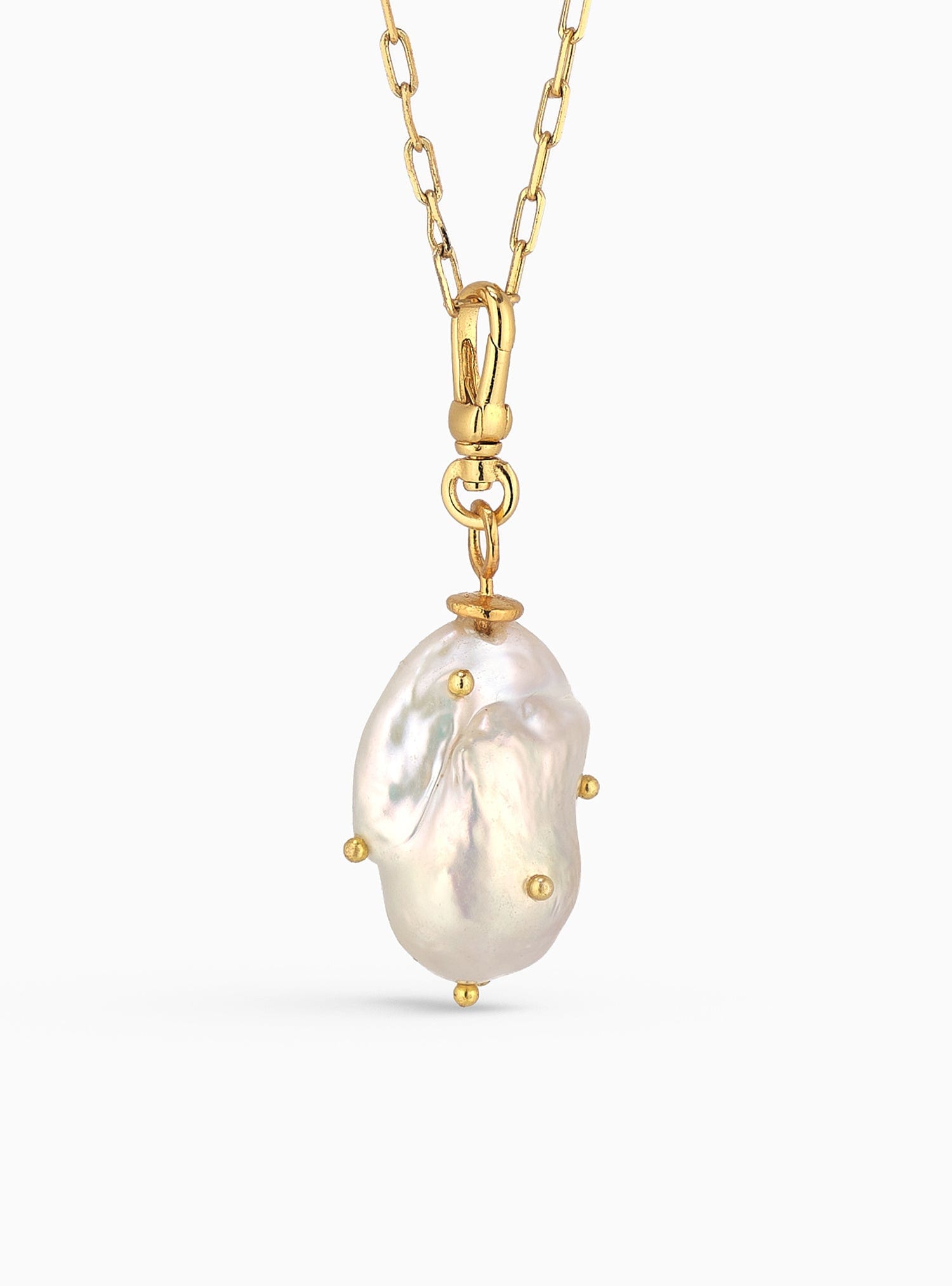 Small Dotted Pearl Charm - imagen 2
