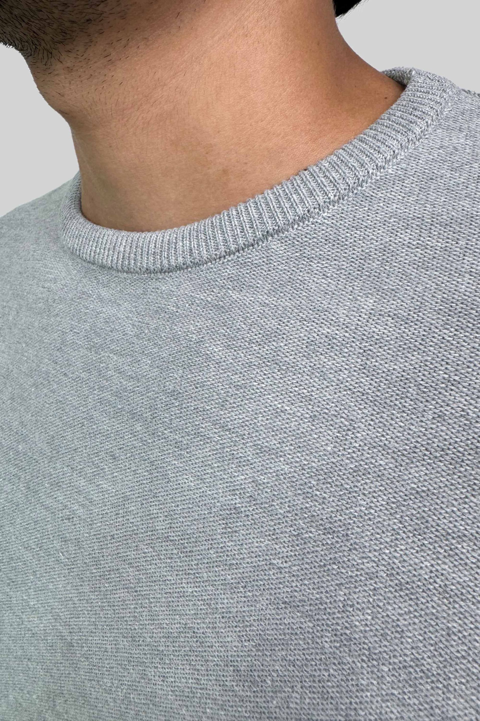CREW NECK TEJIDA GRIS - imagen 2