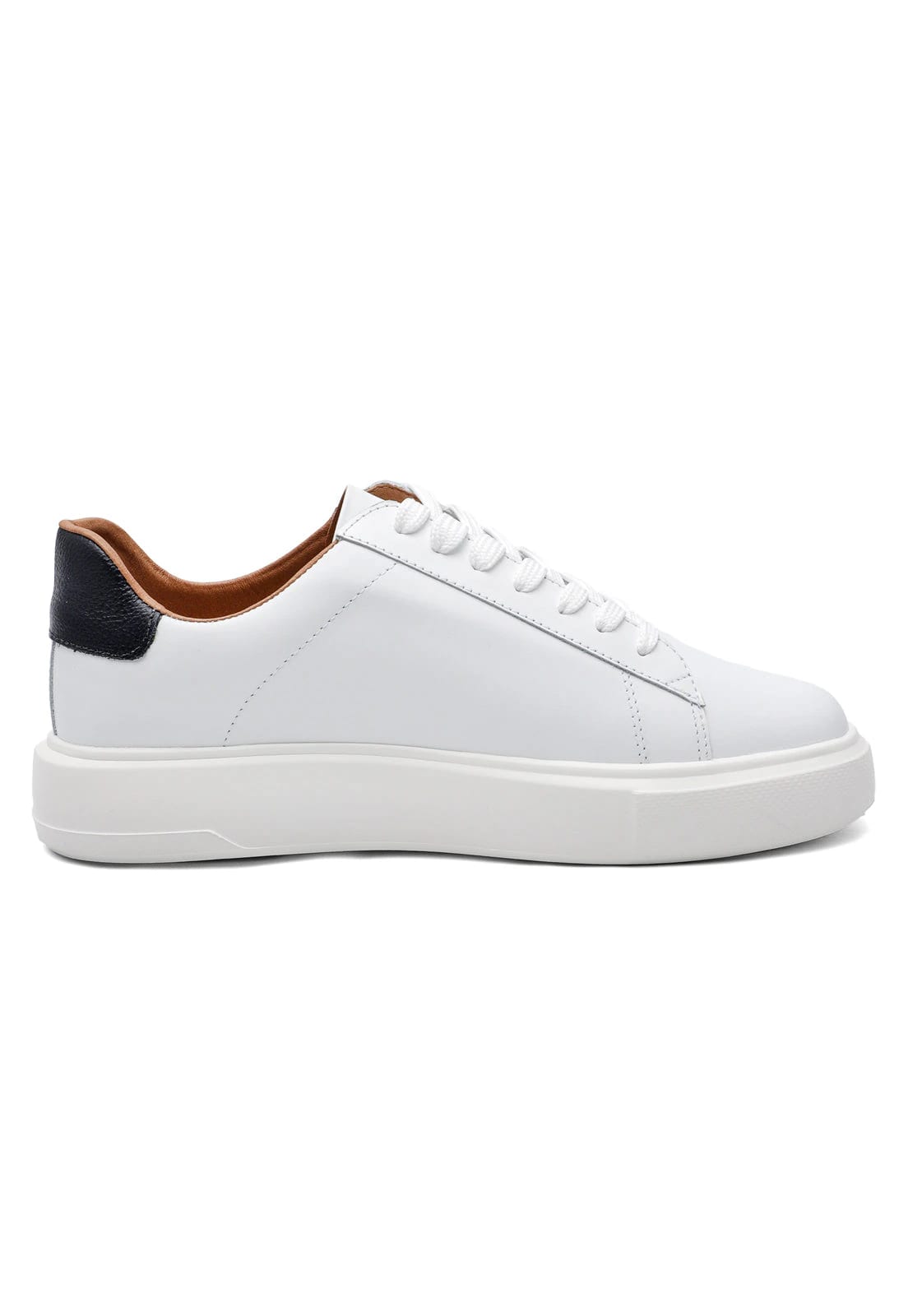 Tenis blancos talon azul detalle azul - imagen 3