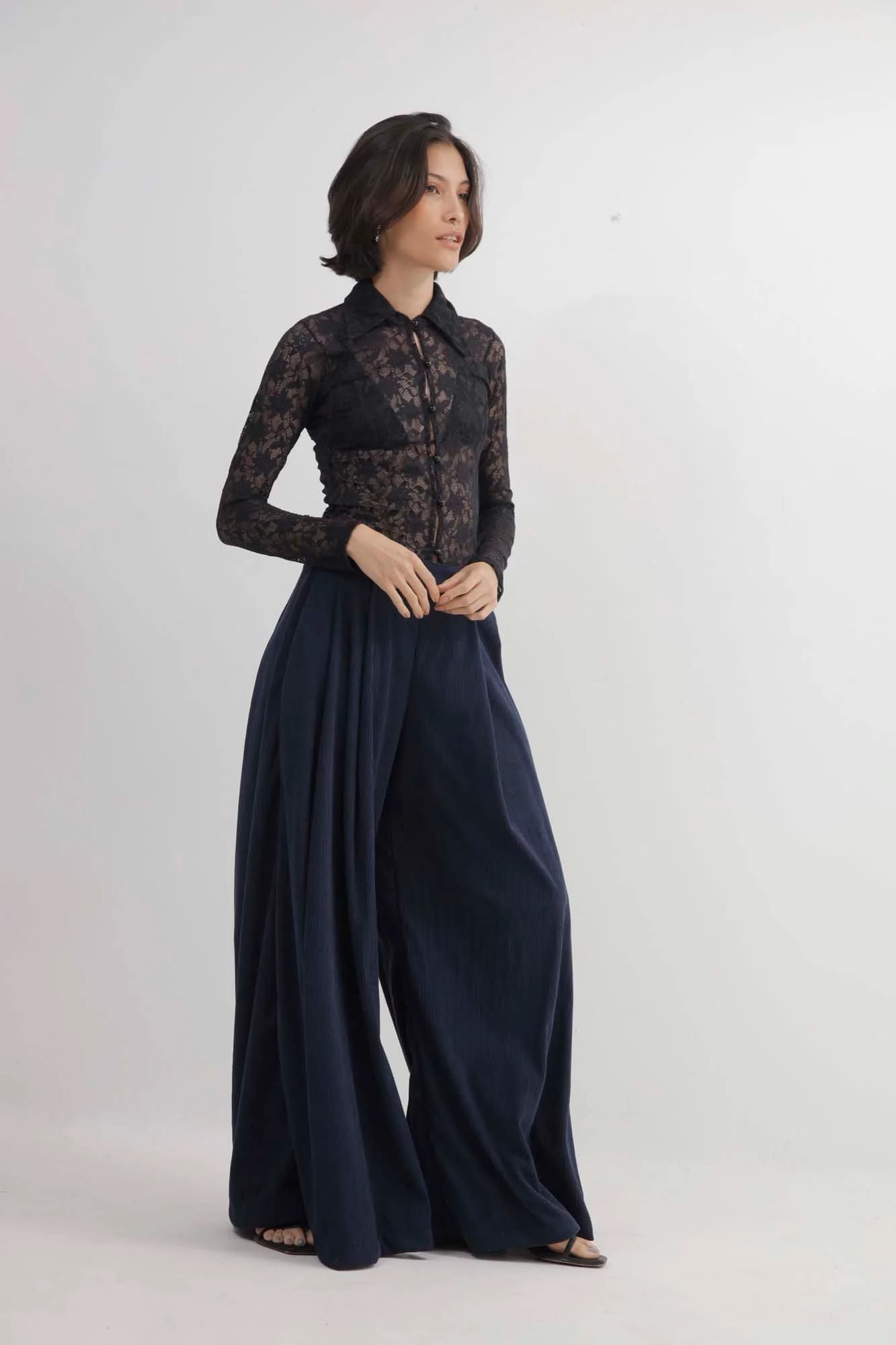 SYLVANNA BLACK LACE - imagen 23