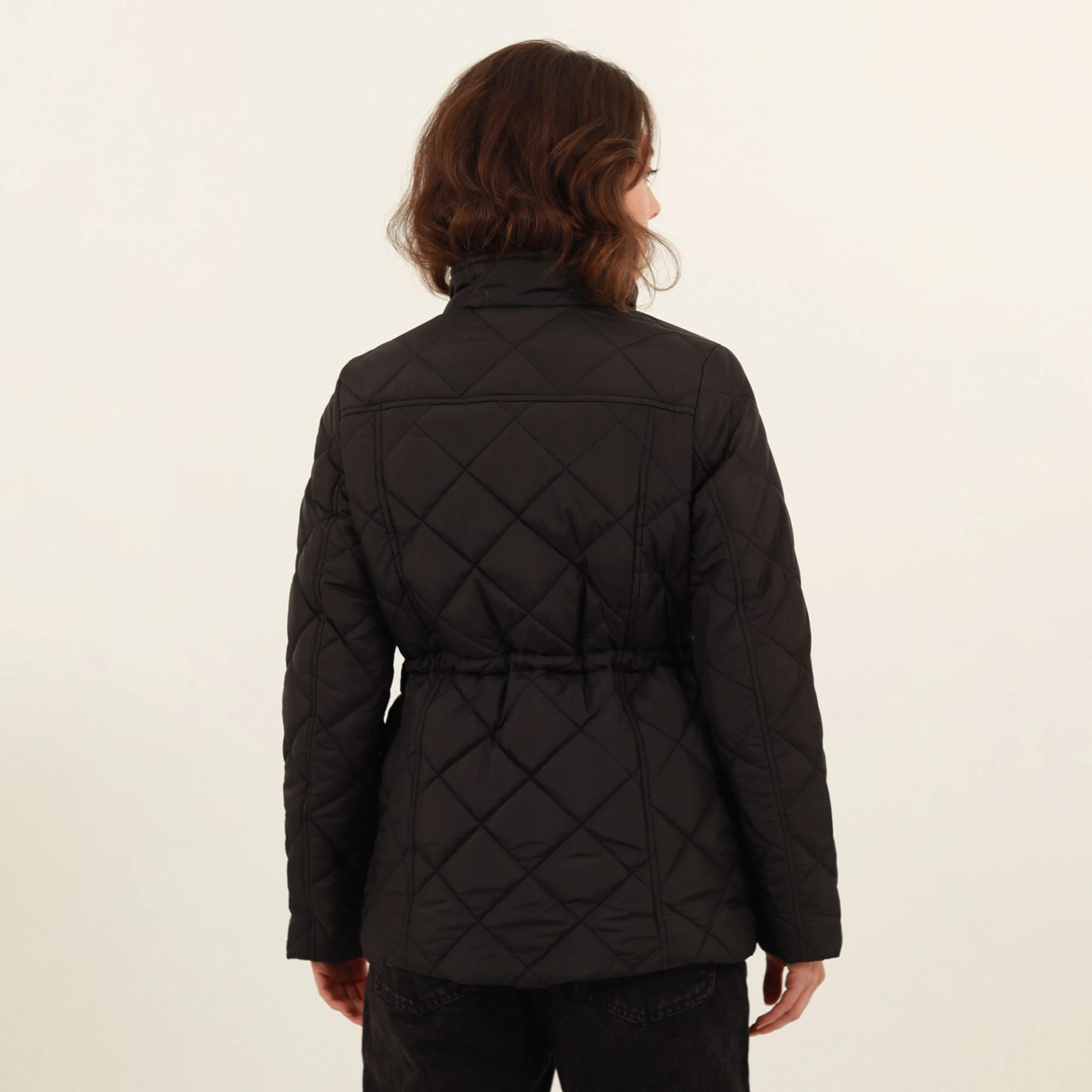 Chaqueta larga acolchada con ajuste en cintura - imagen 5
