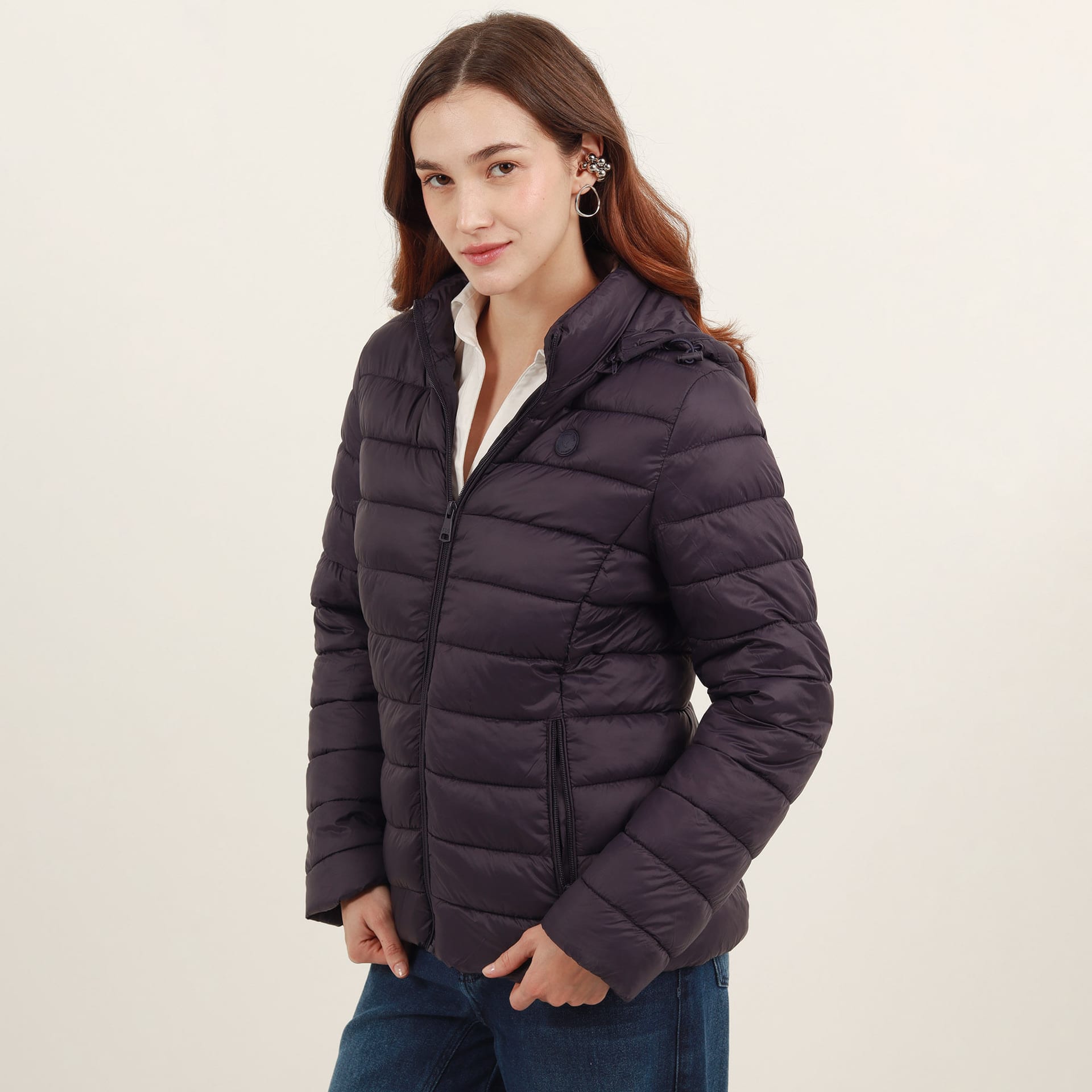Chaqueta acolchada básica con capucha - imagen 5
