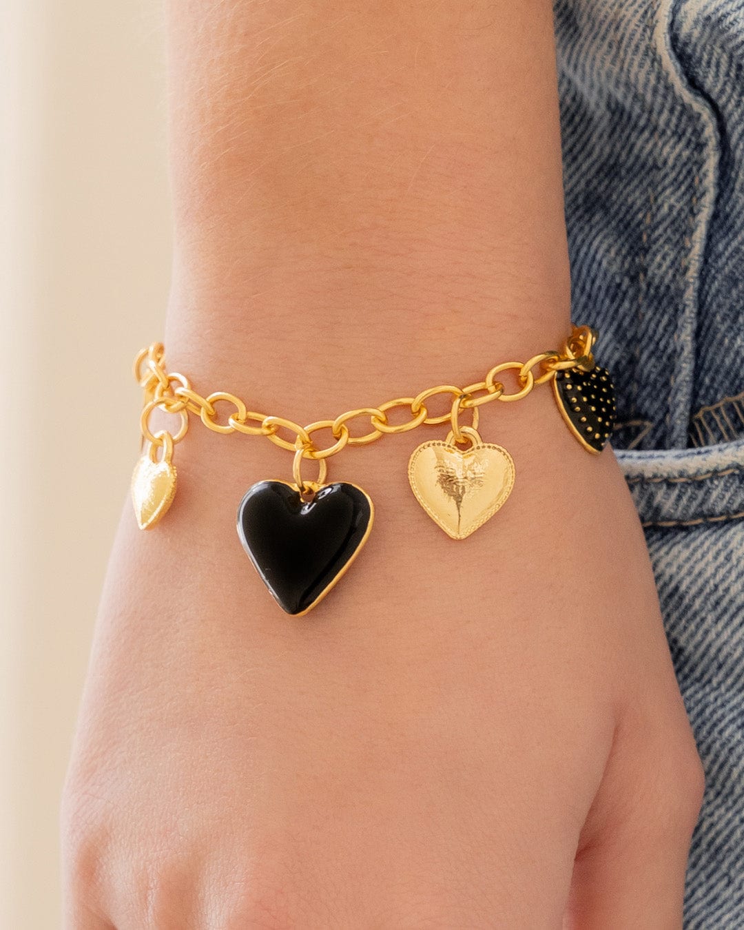 Pulsera Multicharms Corazones + Aretes - imagen 1