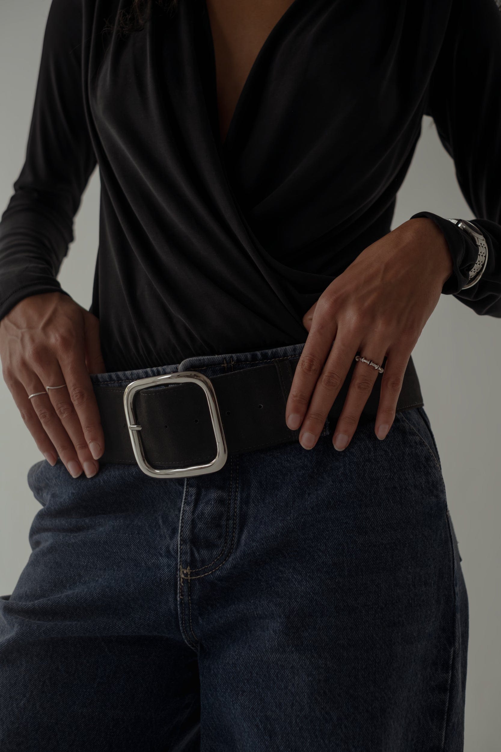 LONG SLEEVE FLOWY BODY - BLACK - imagen 9