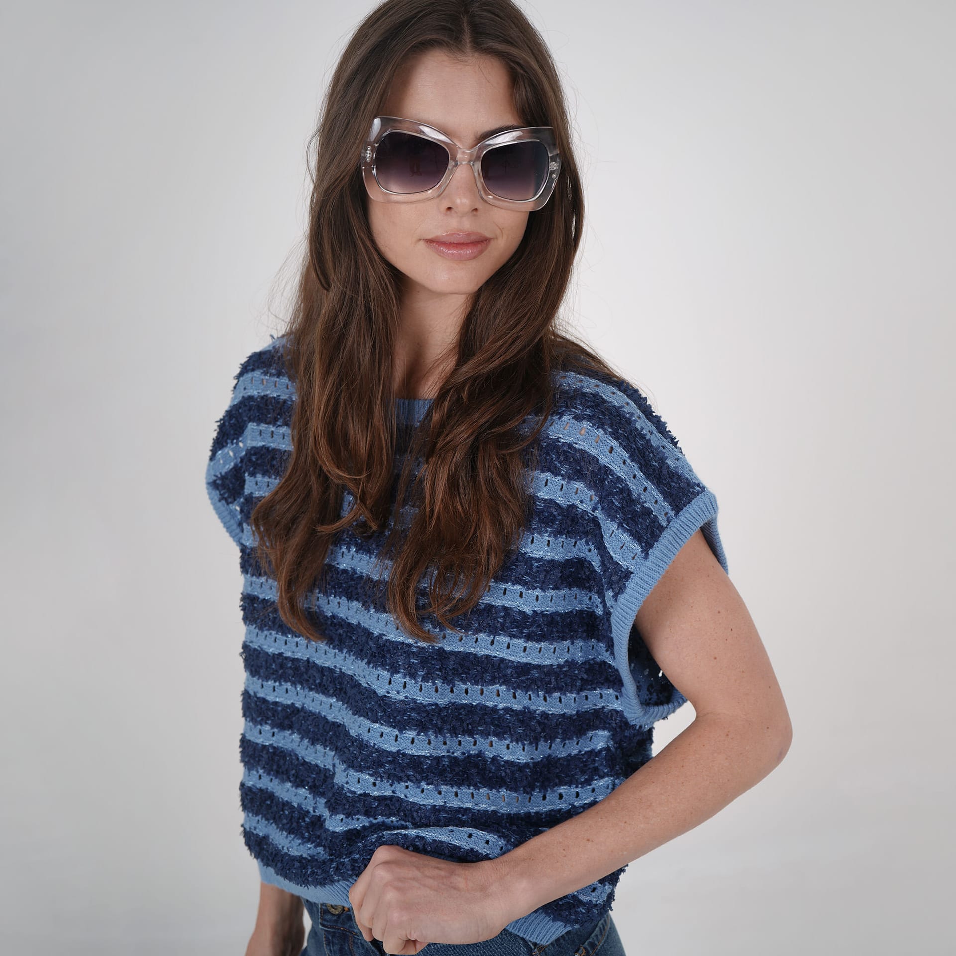 Sweater tipo chaleco oversize estampado - imagen 5