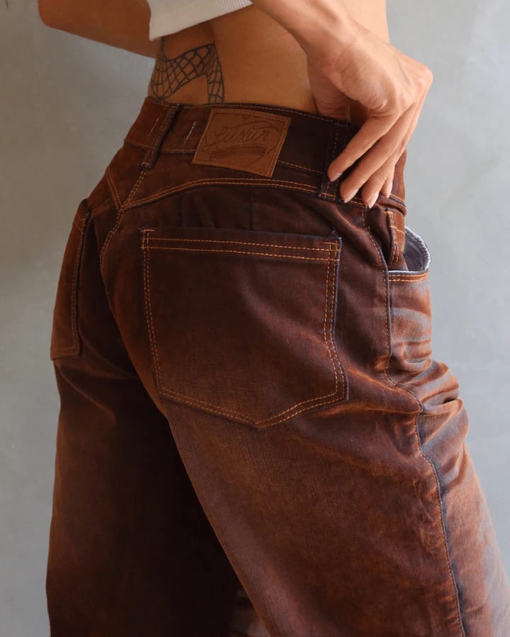 JEAN STRAIGHT FIT ZEBRA STYLED CAFÉ - imagen 5