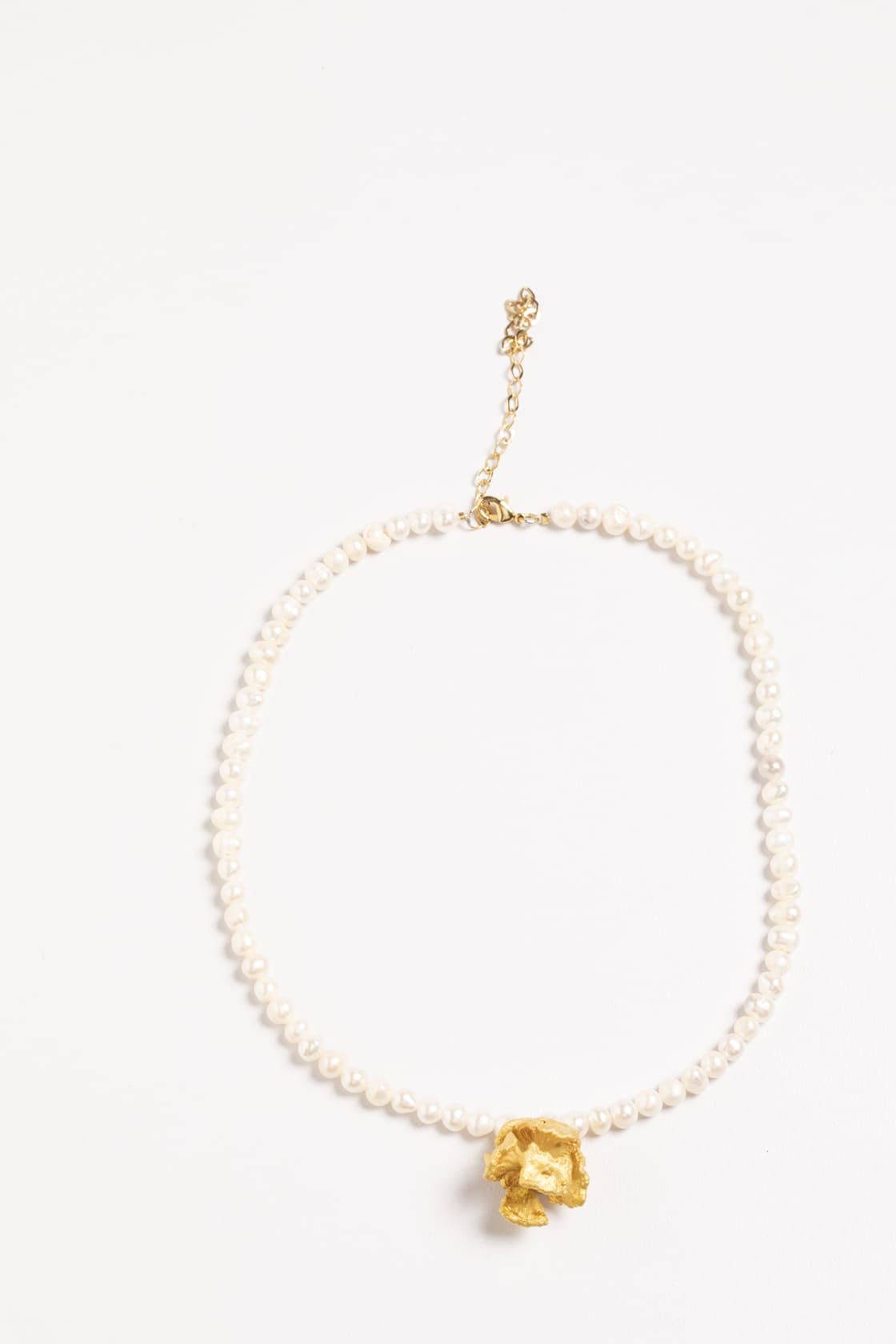 PINE SEED ROUGH EMERALD AND PEARLS NECKLACE - imagen 3