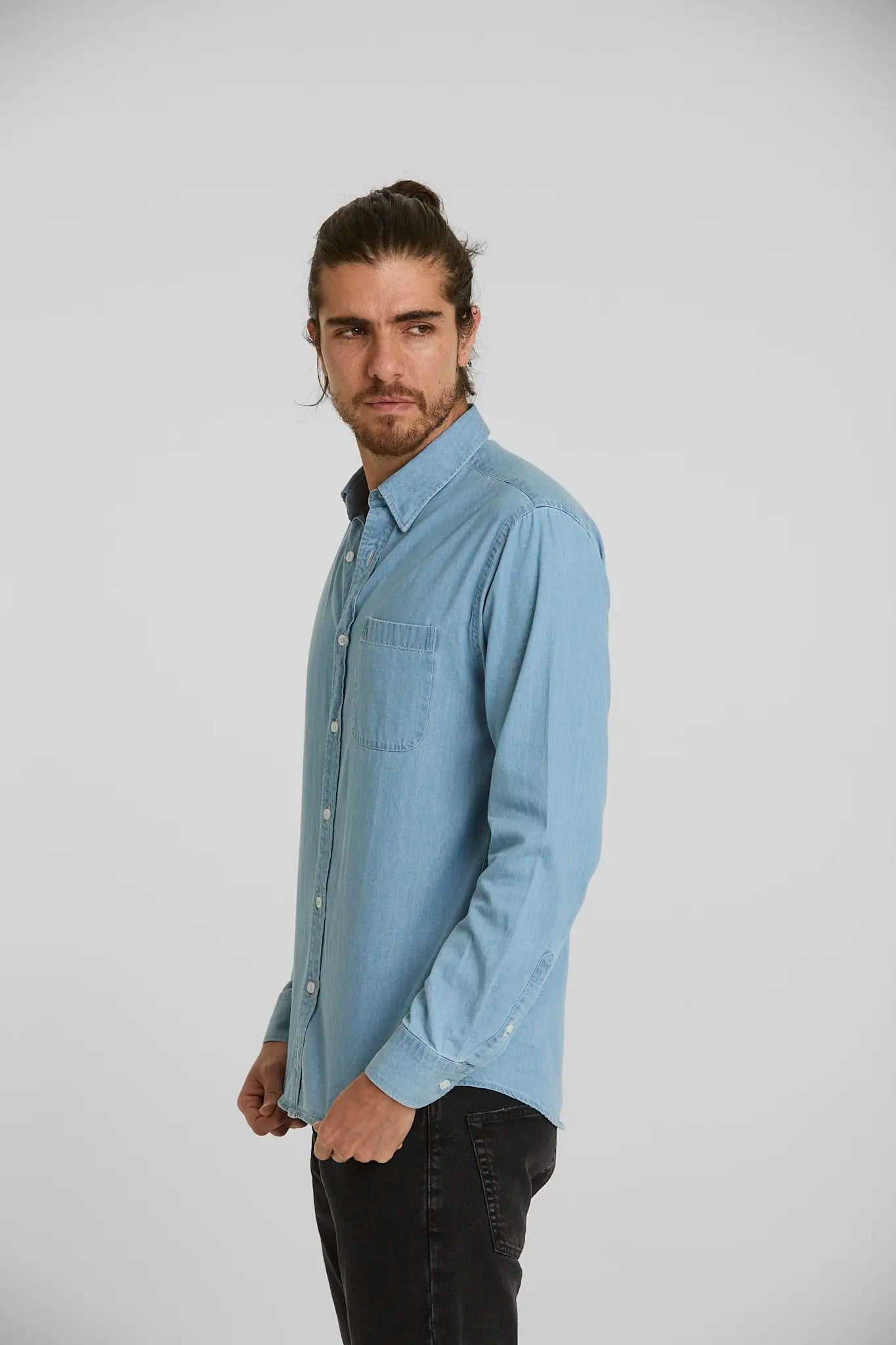 Camisa Jean Button Down Azul Claro - imagen 8