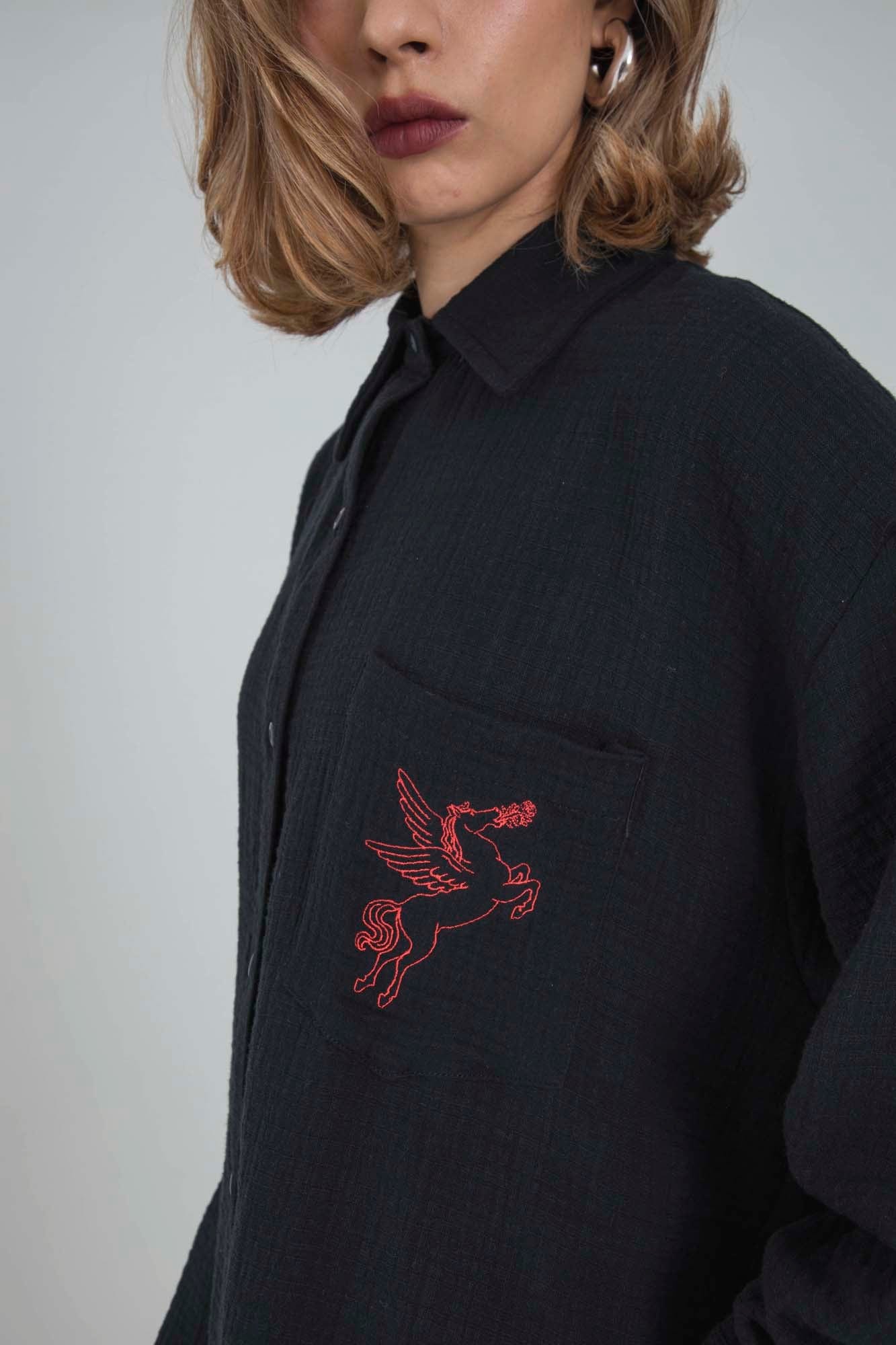 PEGASUS BLACK SHIRT - imagen 4