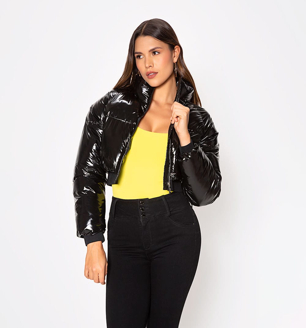 Chaqueta crop acolchada - imagen 3