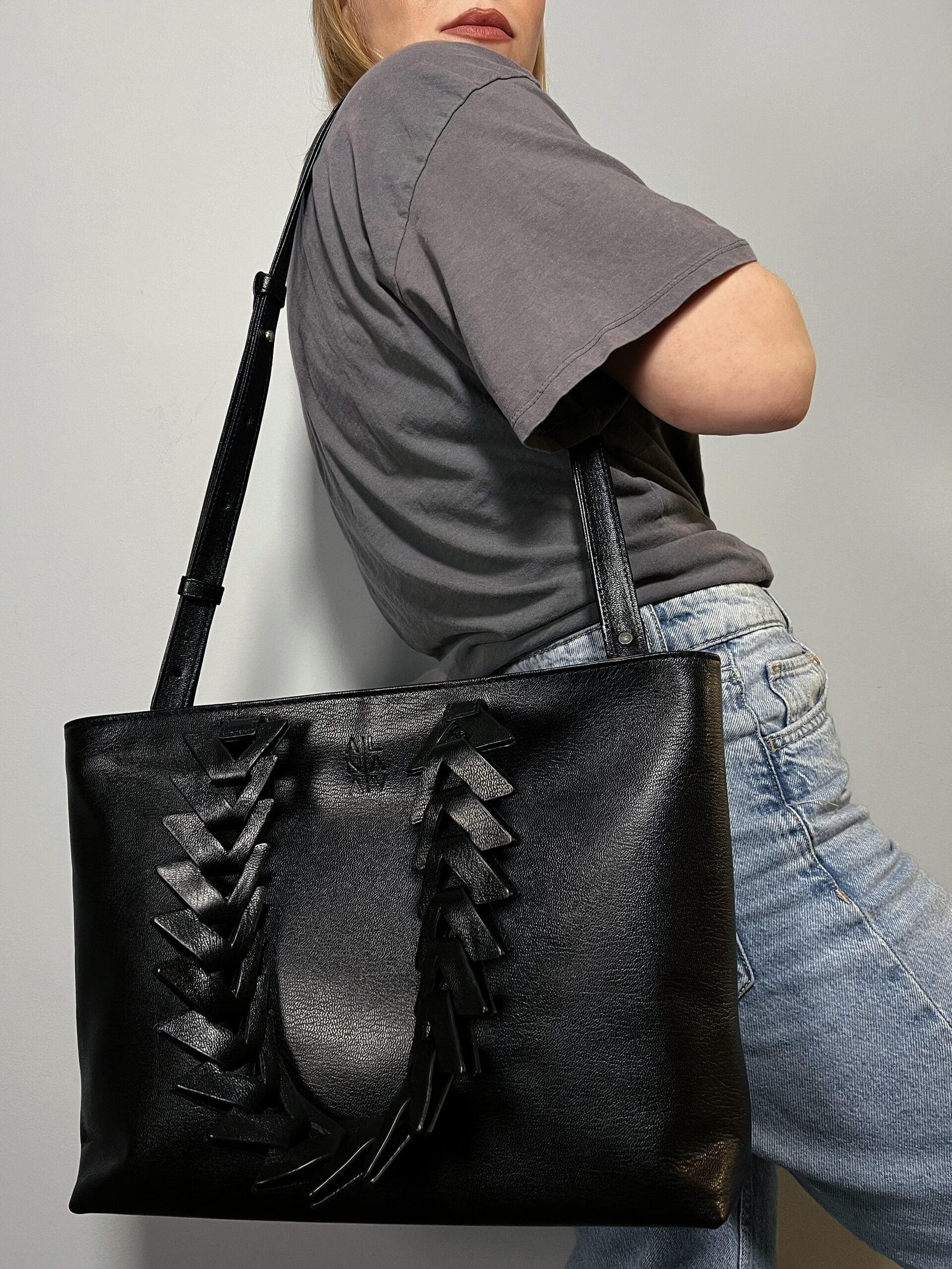 Caro Laptop Tote Negro 14" - imagen 4