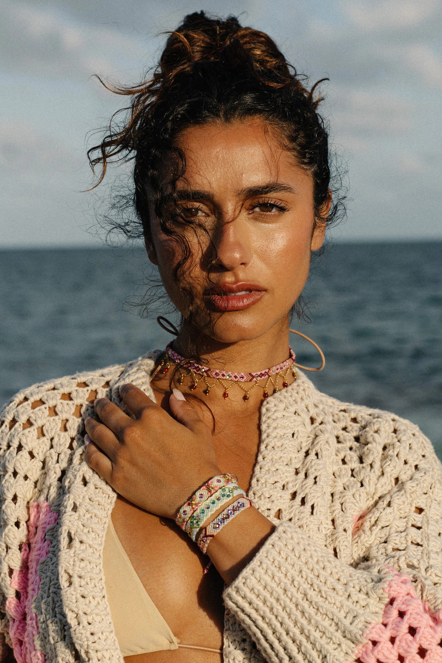 Free Spirit Hoops Bracelet | Sahara Blush - imagen 6