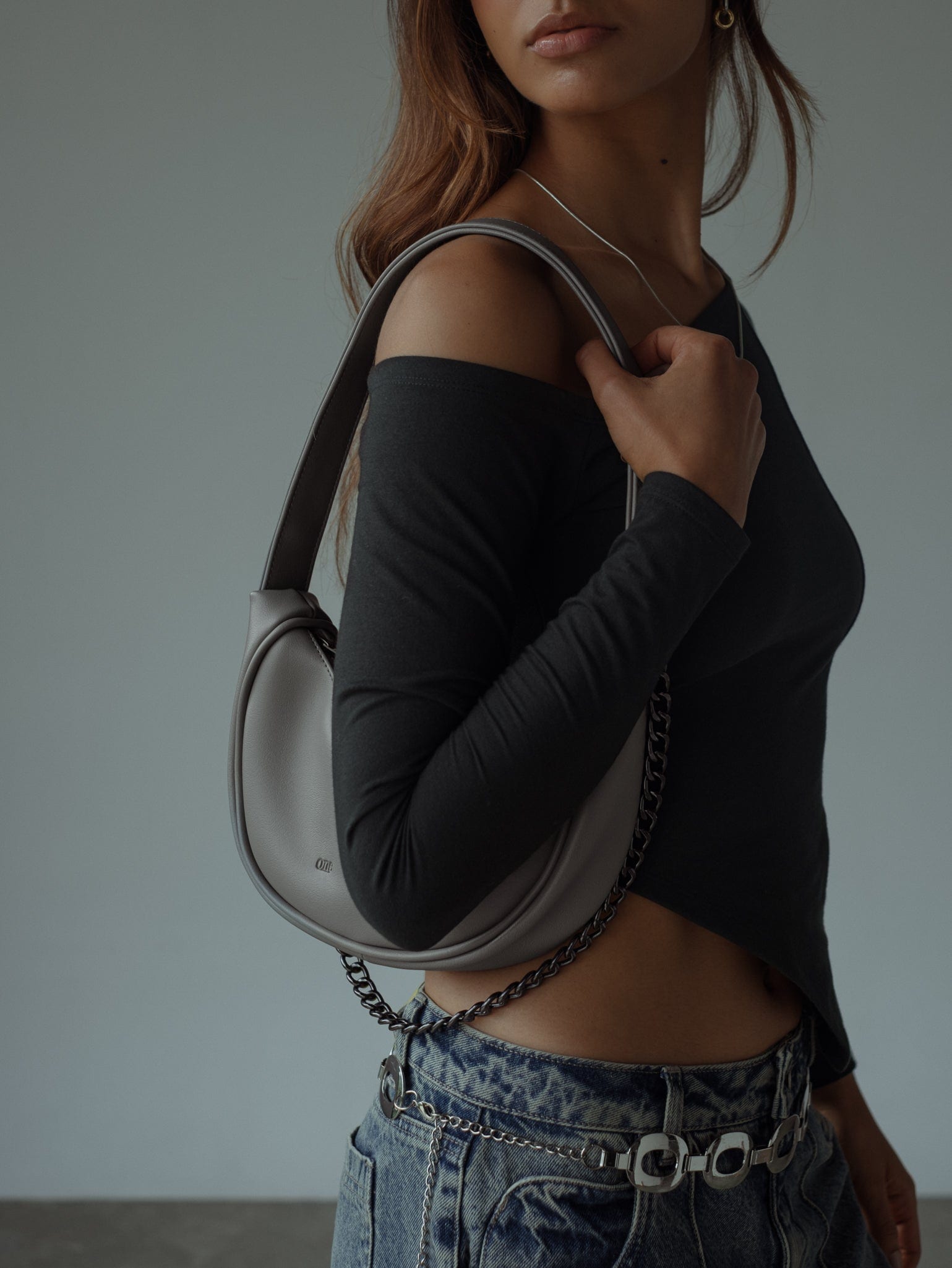 OPEN NECK LONG SLEEVE - BLACK - imagen 6