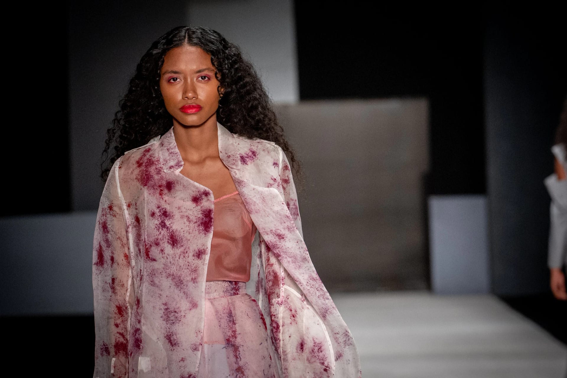 Pergamino Garnet Trench - imagen 4