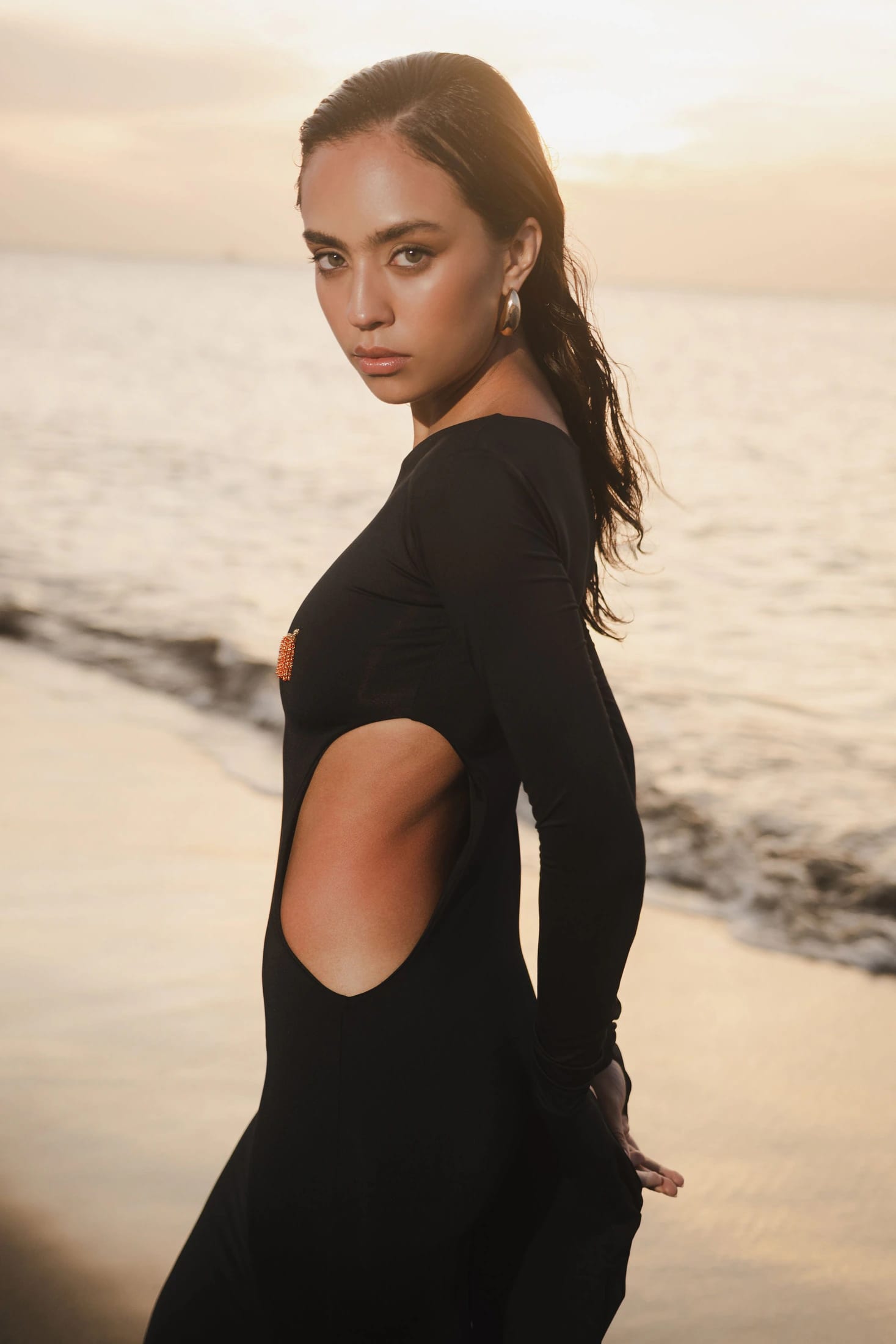 DALIA GOWN - BLACK (MAXI SLEEVE) - imagen 8