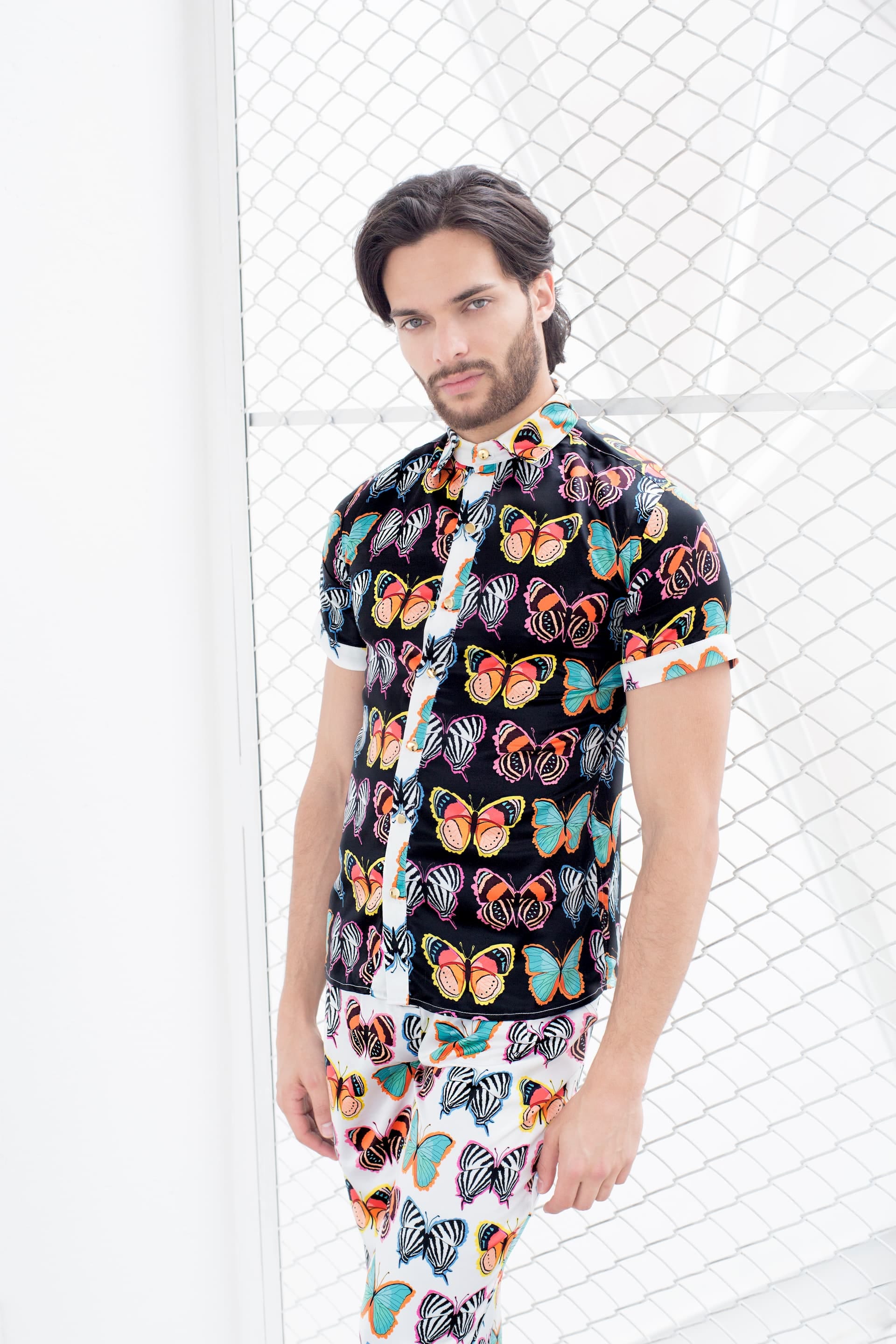 Camisa Unisex Manga Corta / Estampado Tierra de Mariposas - imagen 2