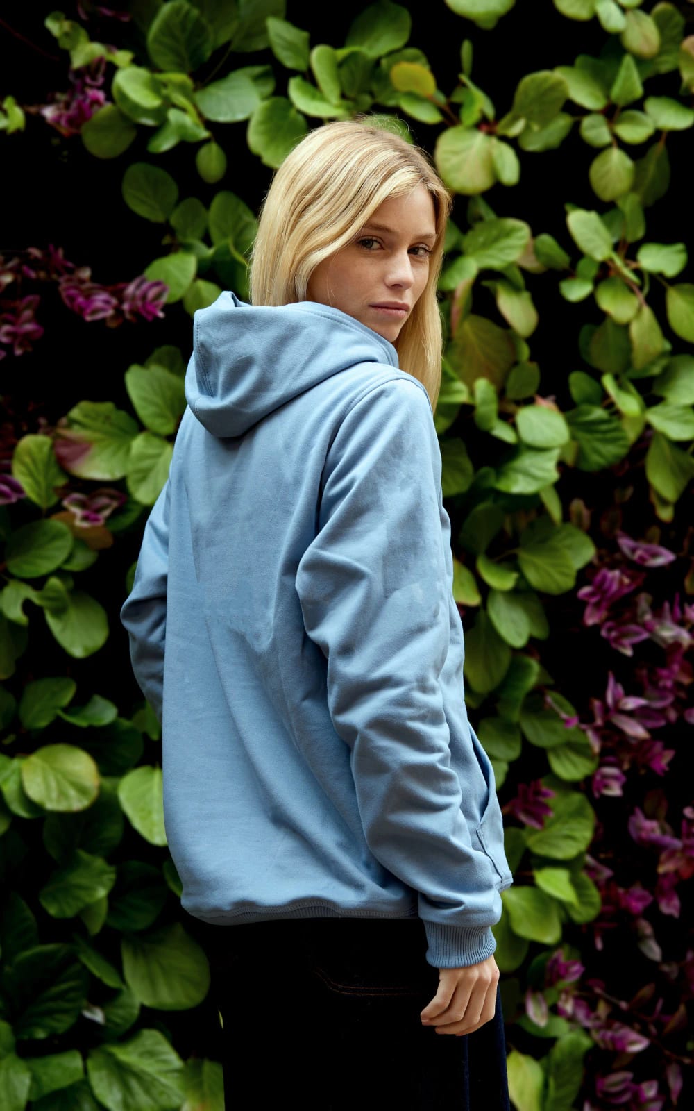 HOODIE DOMENICA AZUL CIELO - UNISEX - imagen 3