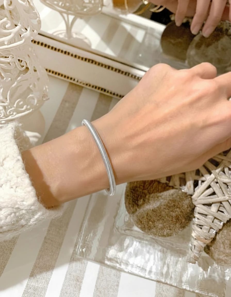 Clarte Gold Bangle - imagen 4