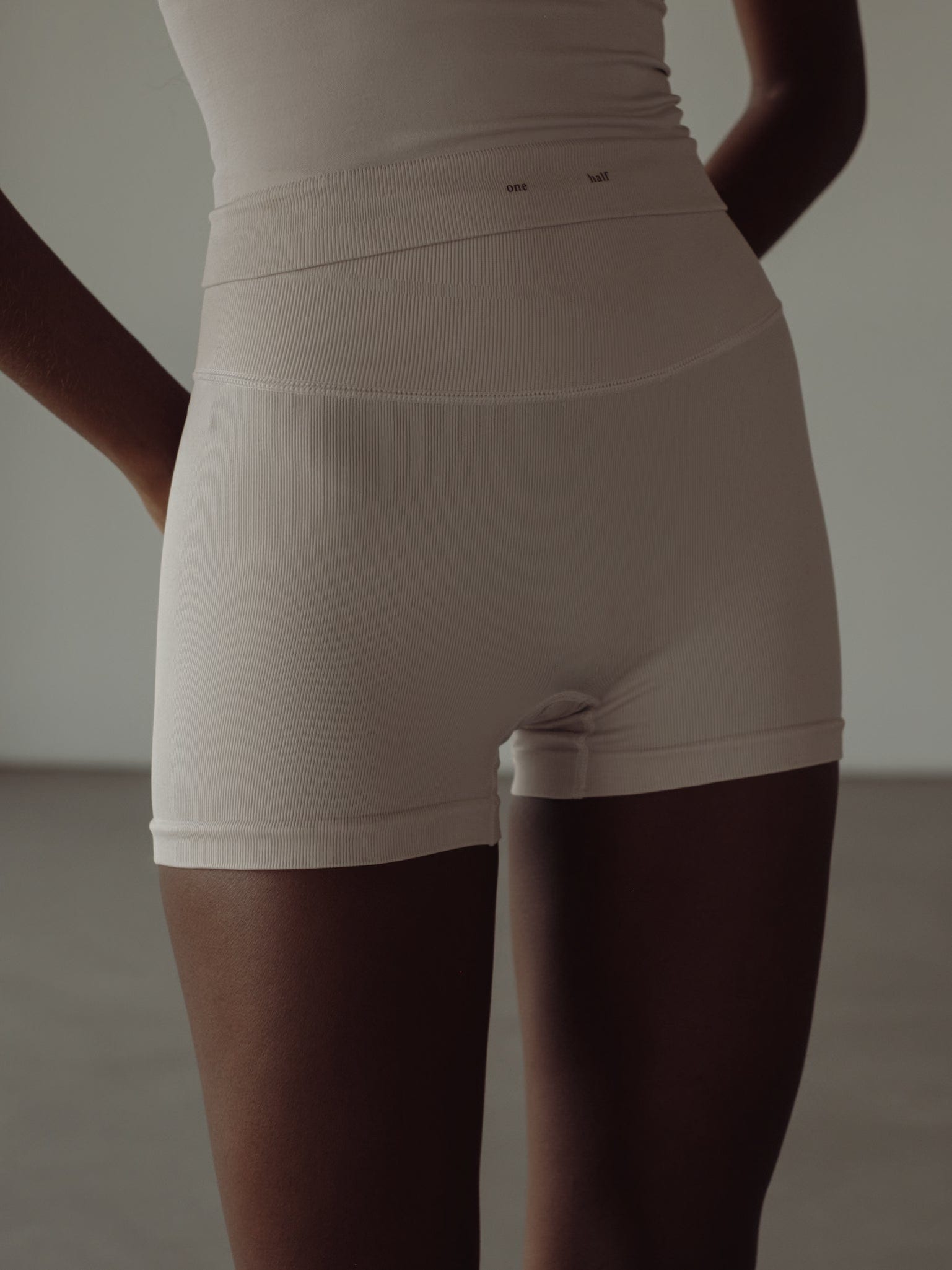 SHAPER SEAMLESS MINI SHORT - NATURAL - imagen 8