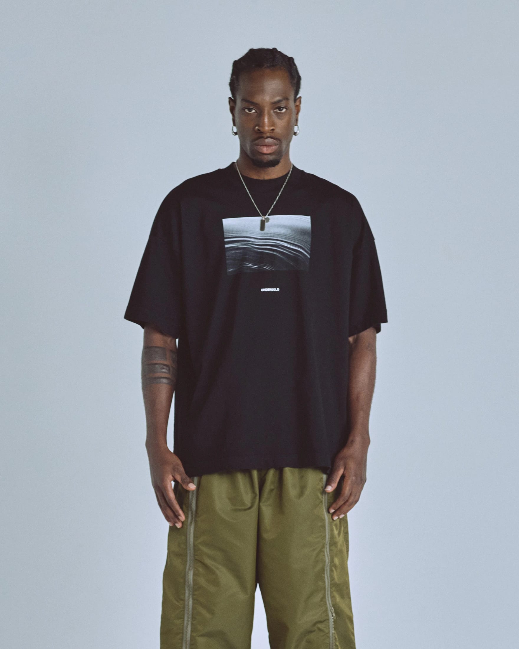 Golden Heritage Drop Tshirt Black - imagen 2