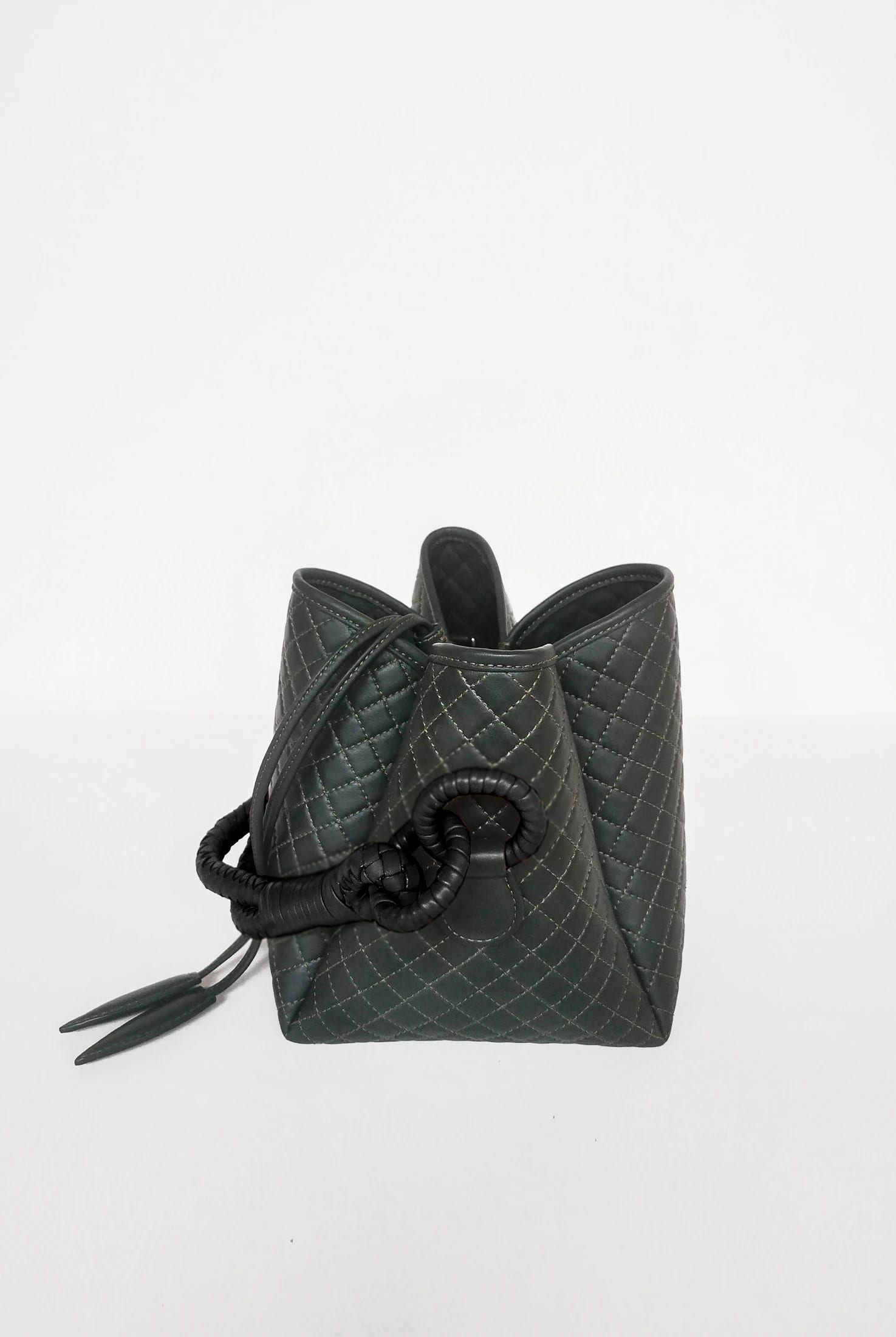 Tulip Mini Bucket Bag, Green & Black - imagen 2