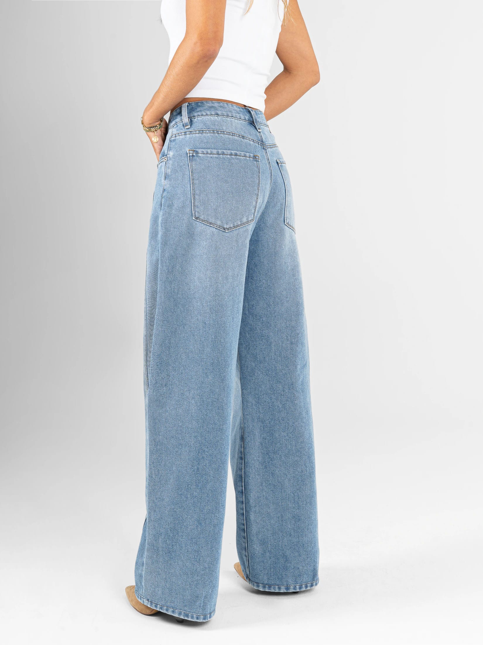 Ref: 066524 Jean wide leg, rígido, tiro medio, tono azul medio - imagen 2