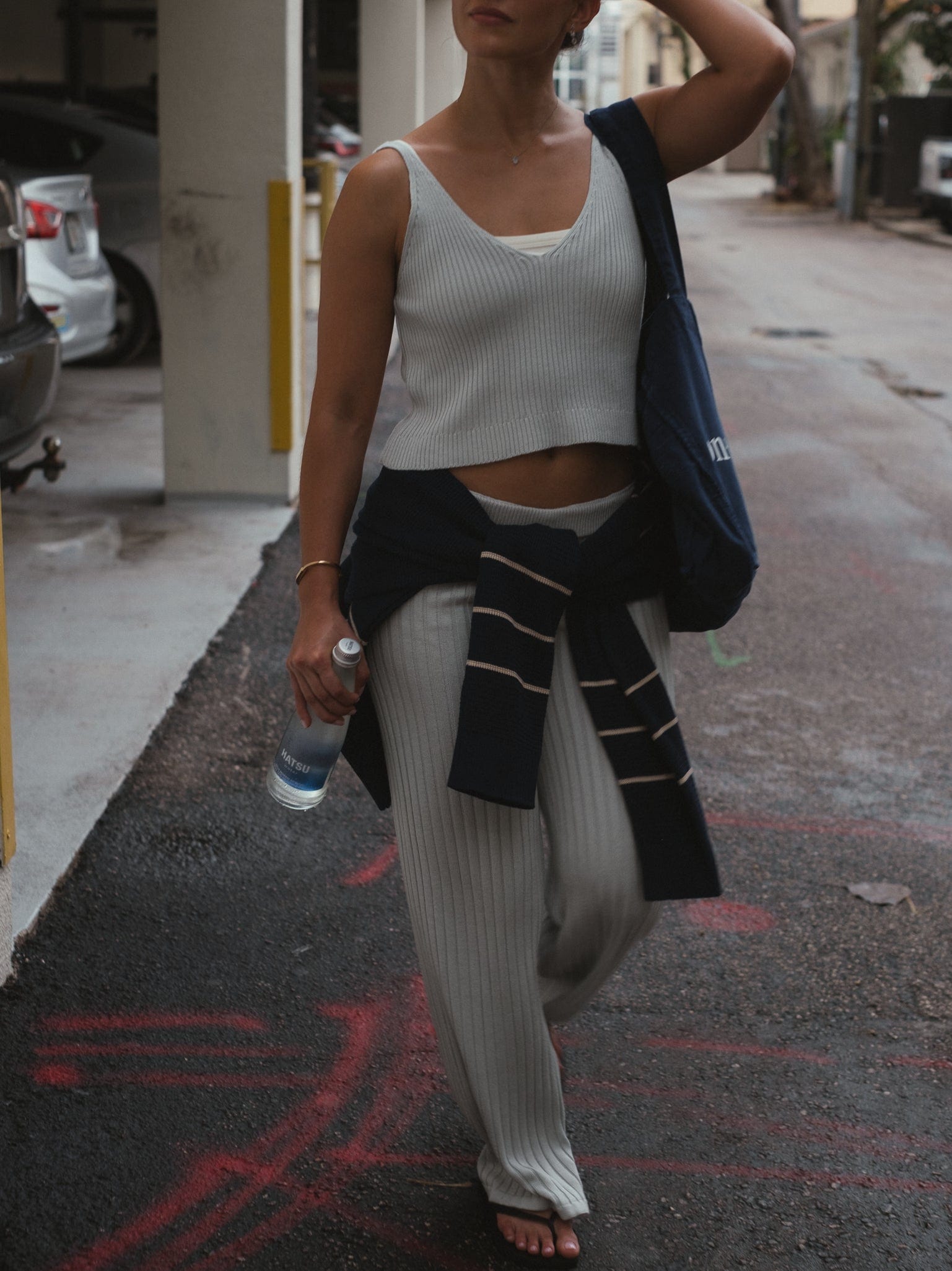 BASIC KNIT TANK TOP - LIGHT GRAY - imagen 10