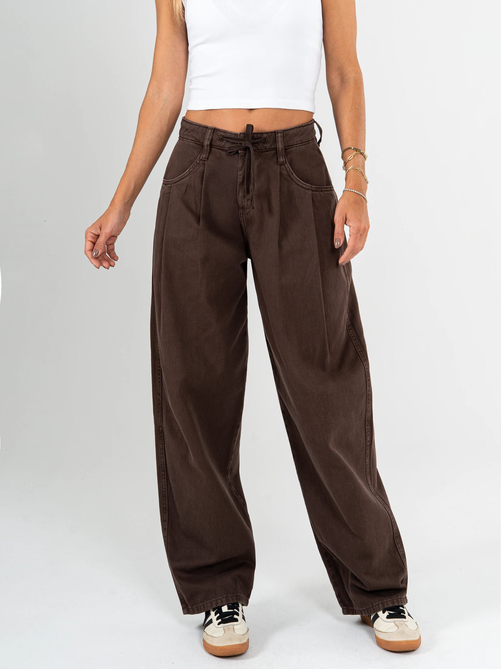 Ref: 069653 Pantalón wide leg, rígido, tiro medio, diseño cinco bolsillos, tono cafe. - imagen 1