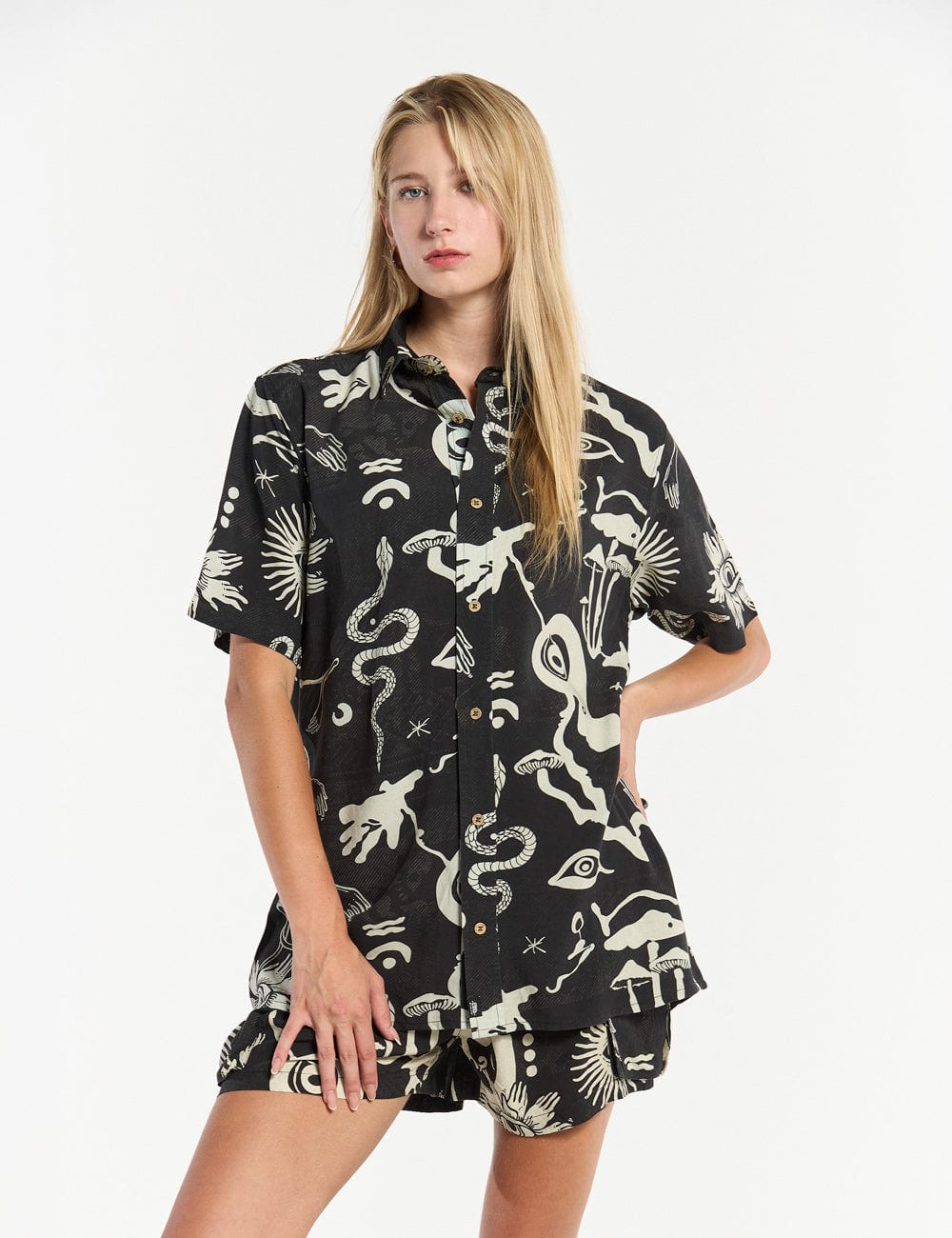Camisa Regular Fit Chacras  negro + crudo mujer - imagen 2