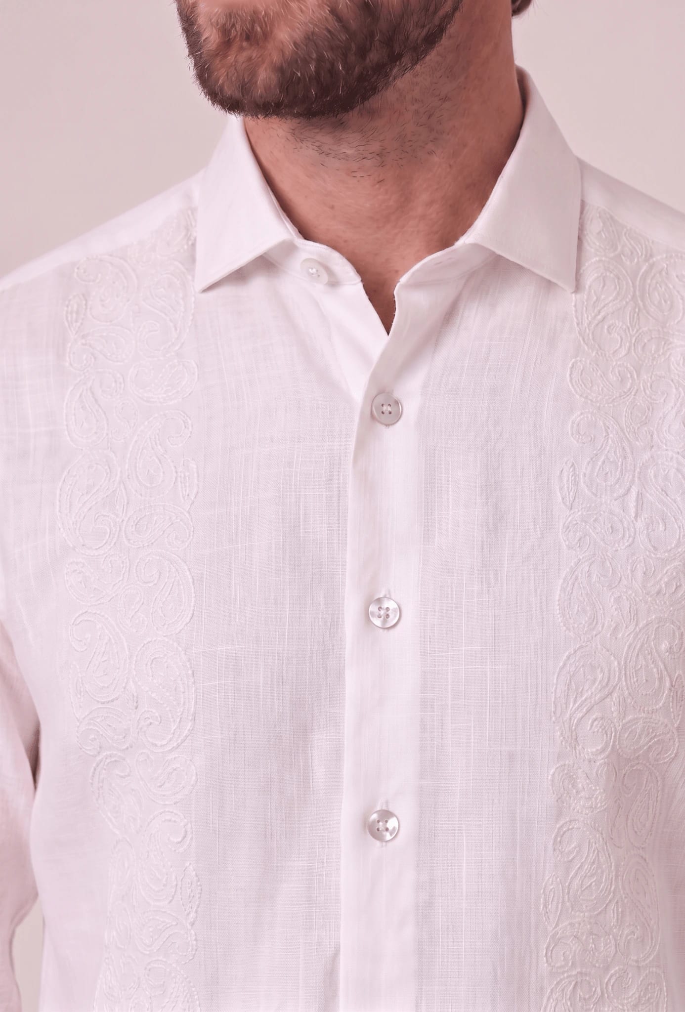 Guayabera en lino bordada manga larga para hombre Jon Sonen 010125067 - imagen 2