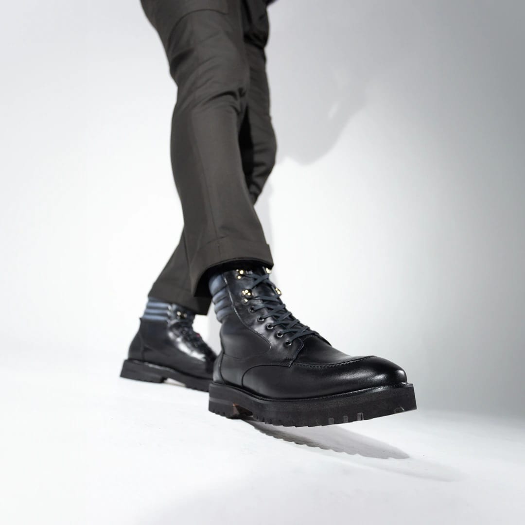 Bota Rocco Negro-Gris Suela Ultraliviana - imagen 3