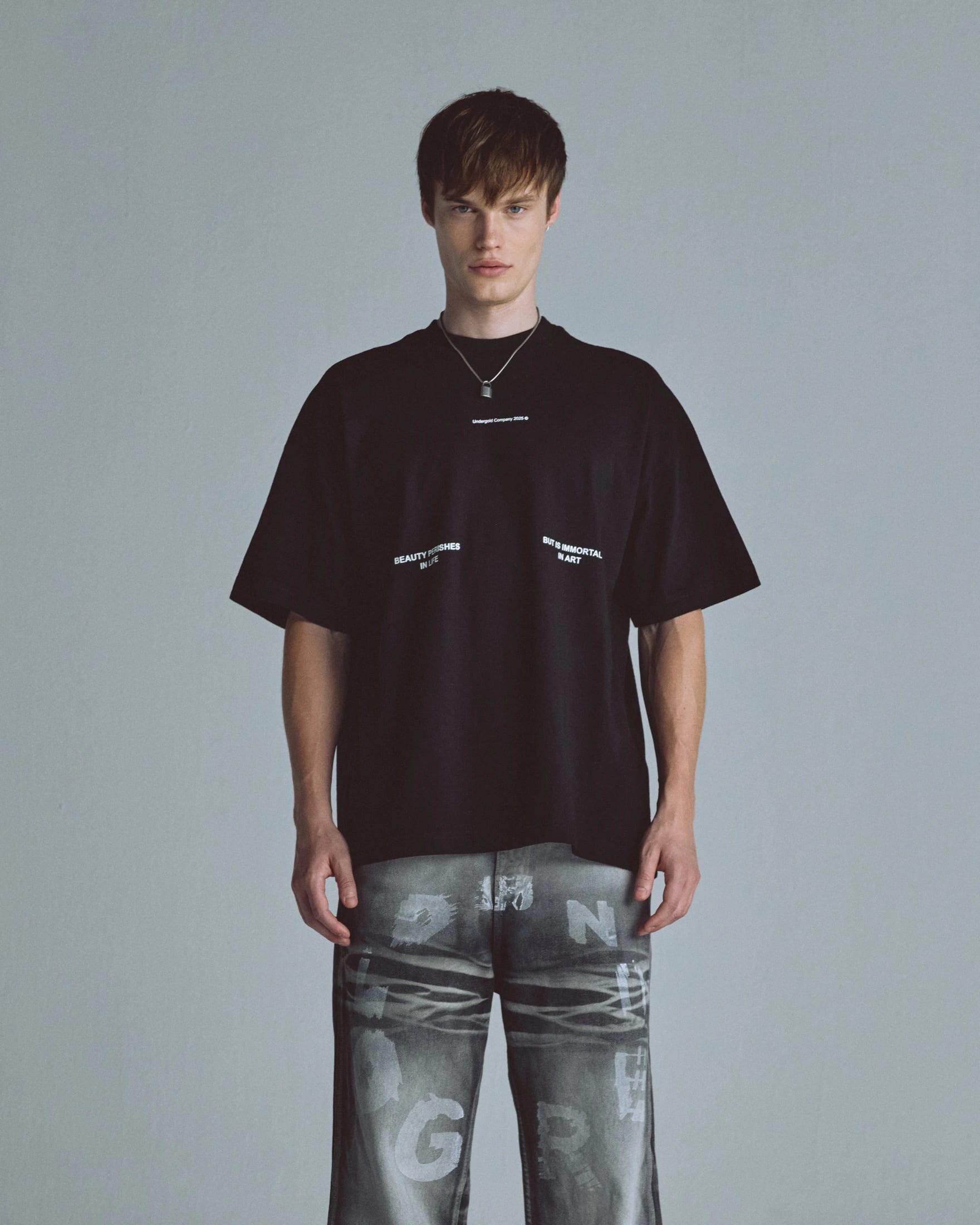 Echoes Beauty Tshirt Black - imagen 2