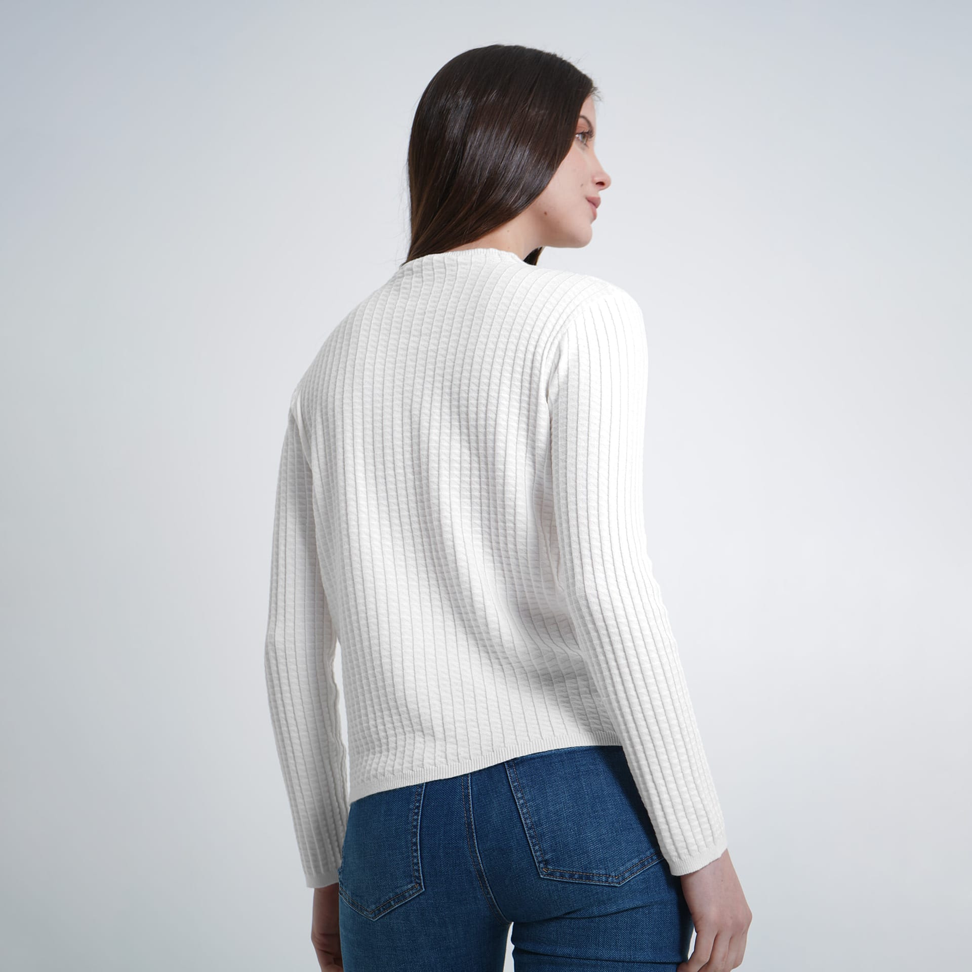 Sweater tejido wafle cuello redondo manga larga - imagen 9