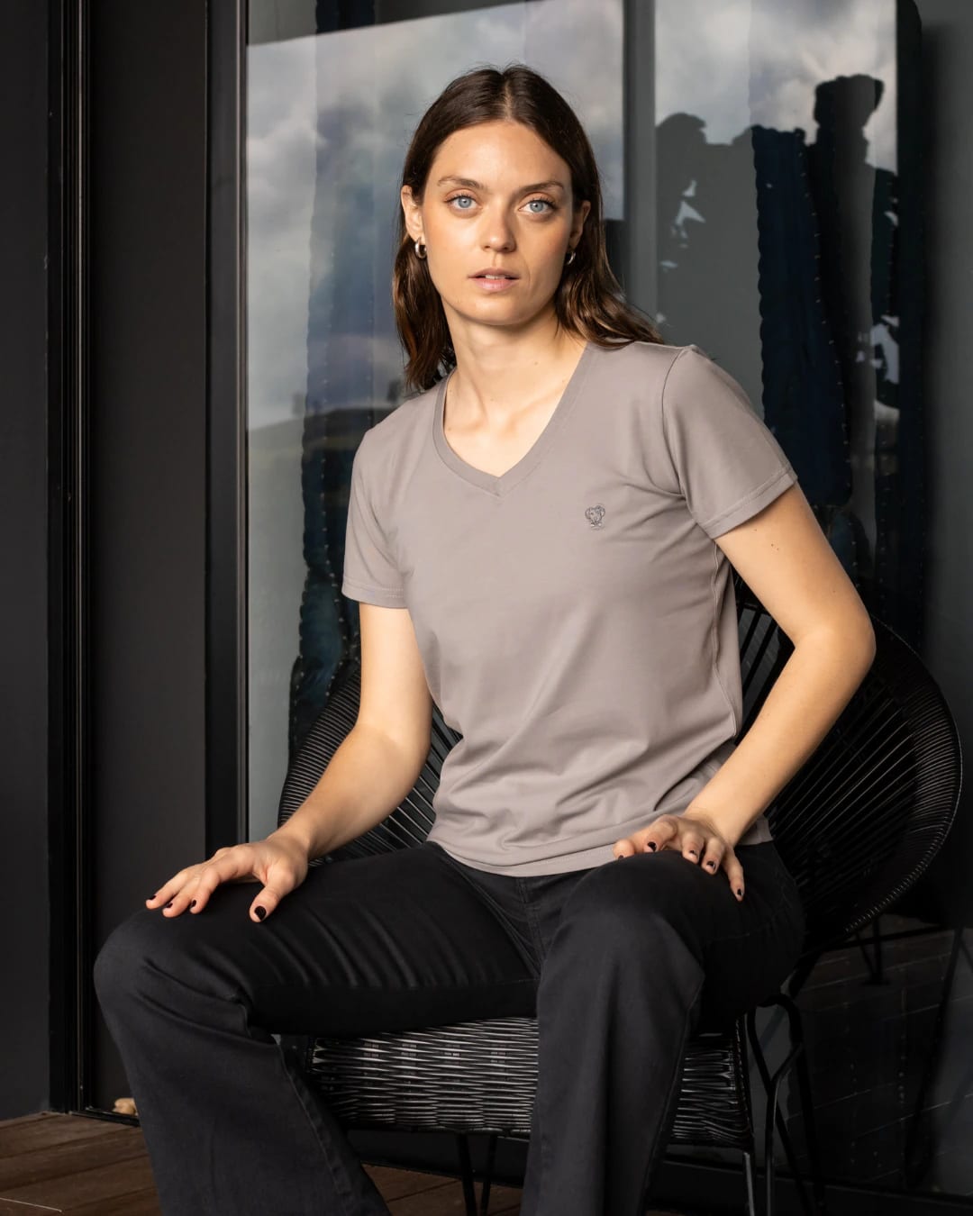 Camiseta Antimanchas  Cuello V Gris Claro - Talla Regular - imagen 6