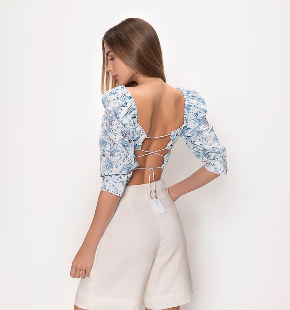 Crop top manga 3/4 con amarre en espalda - imagen 4
