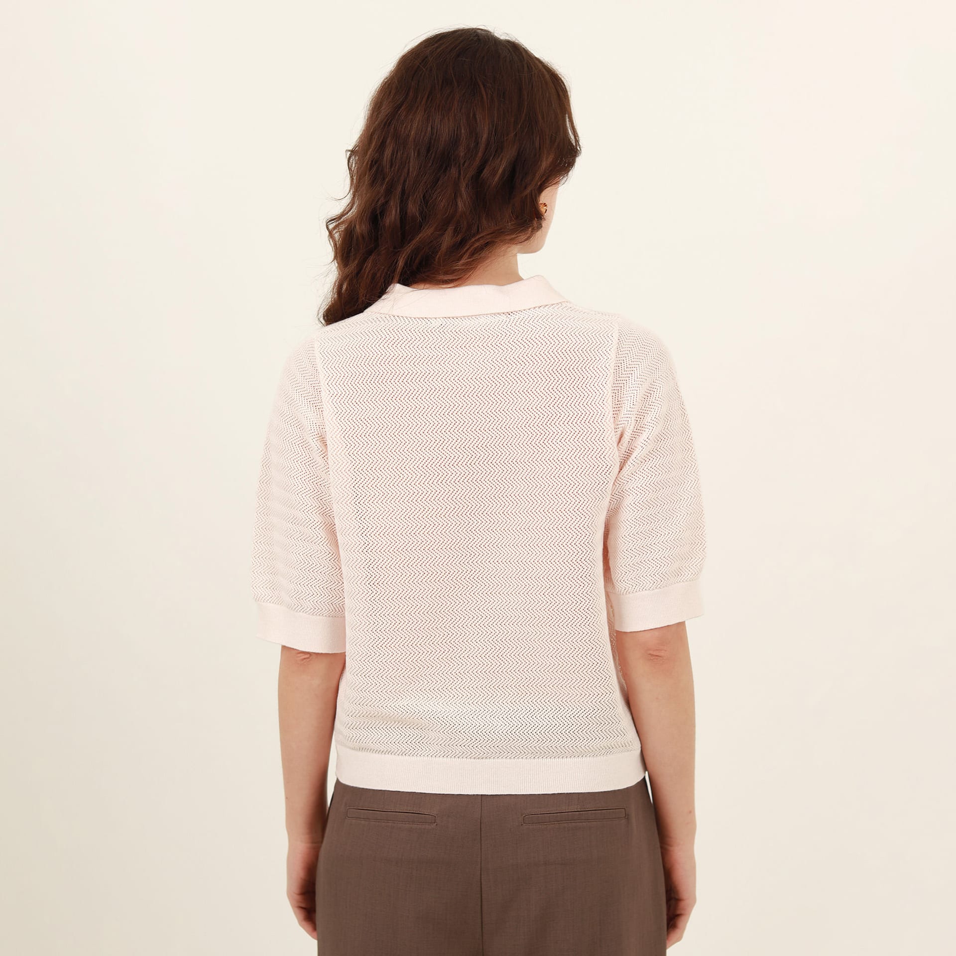 Sweater cuello polo manga corta con textura - imagen 5
