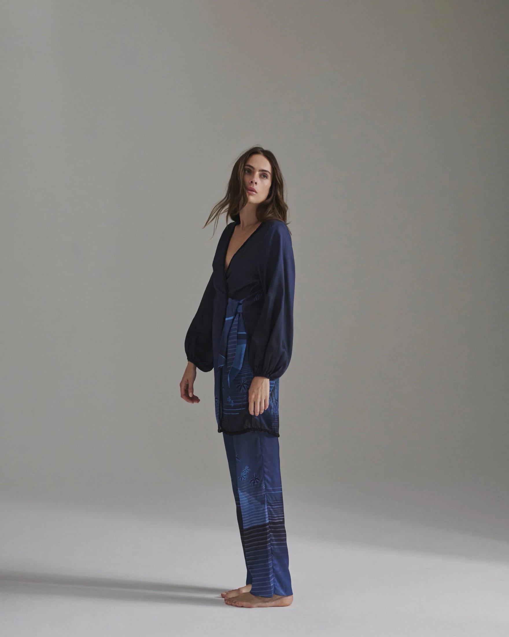 Hojarasca Martellato Silk Mini Dress / Navy Tropical Landscape - imagen 3